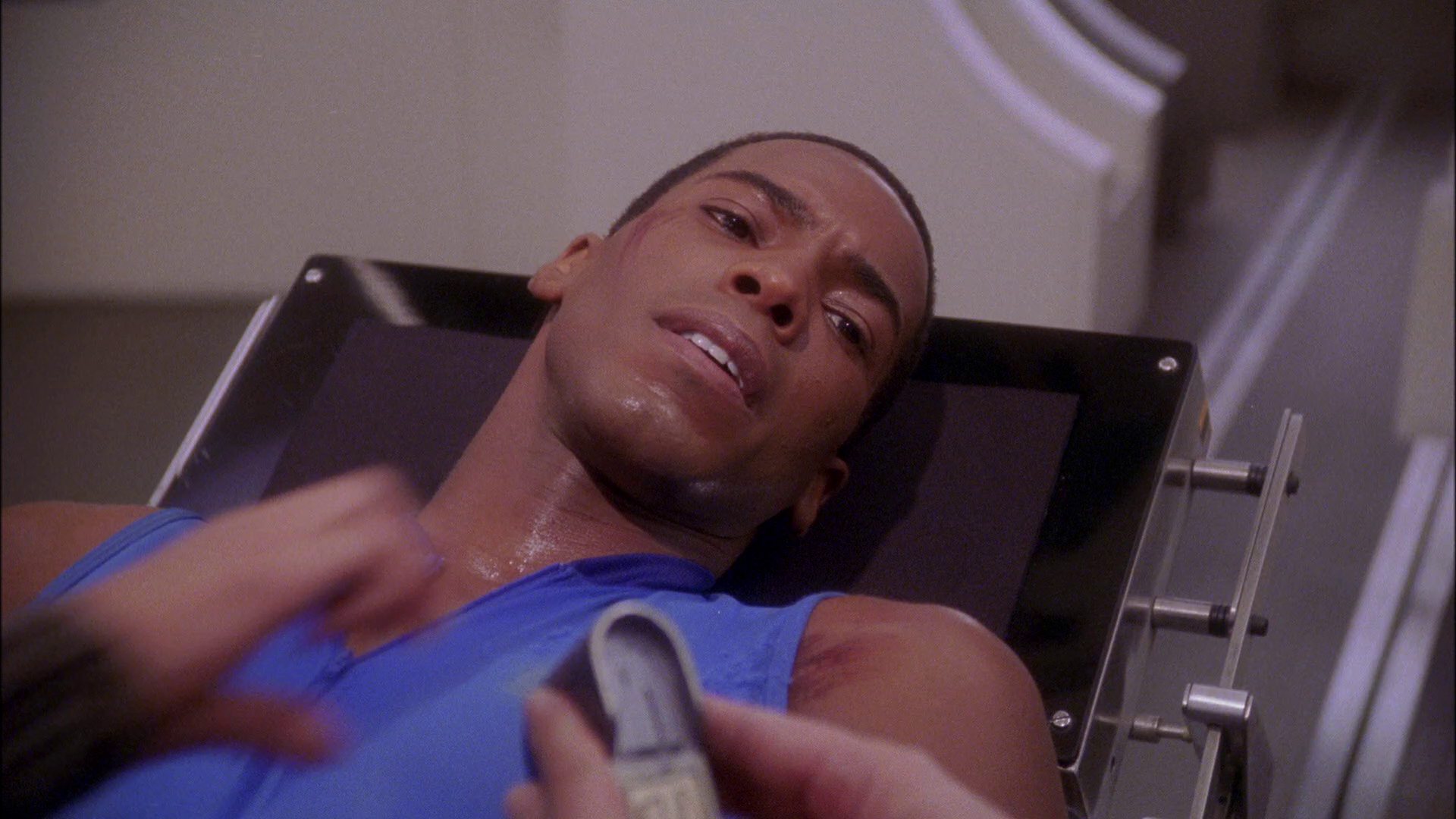 extant_StarTrek_ENT_1x25-TwoDaysAndTwoNights_2673.jpg