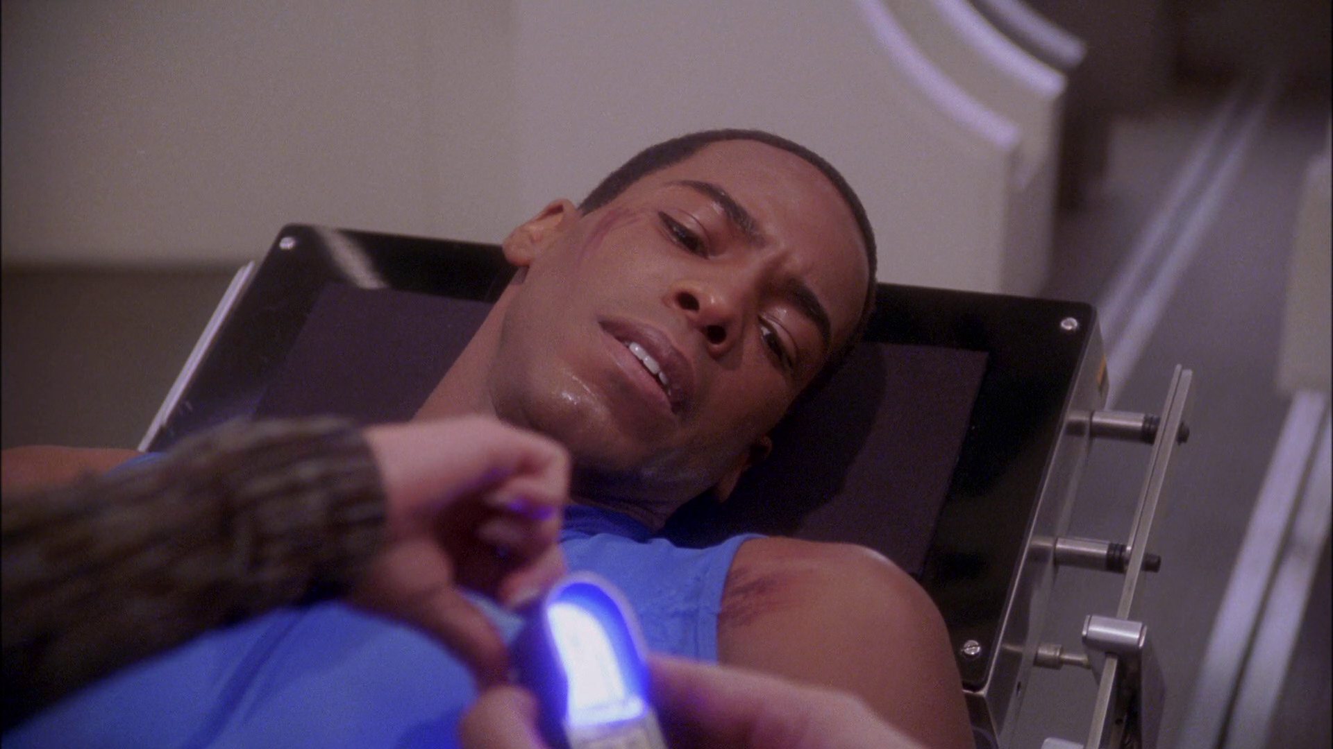 extant_StarTrek_ENT_1x25-TwoDaysAndTwoNights_2674.jpg