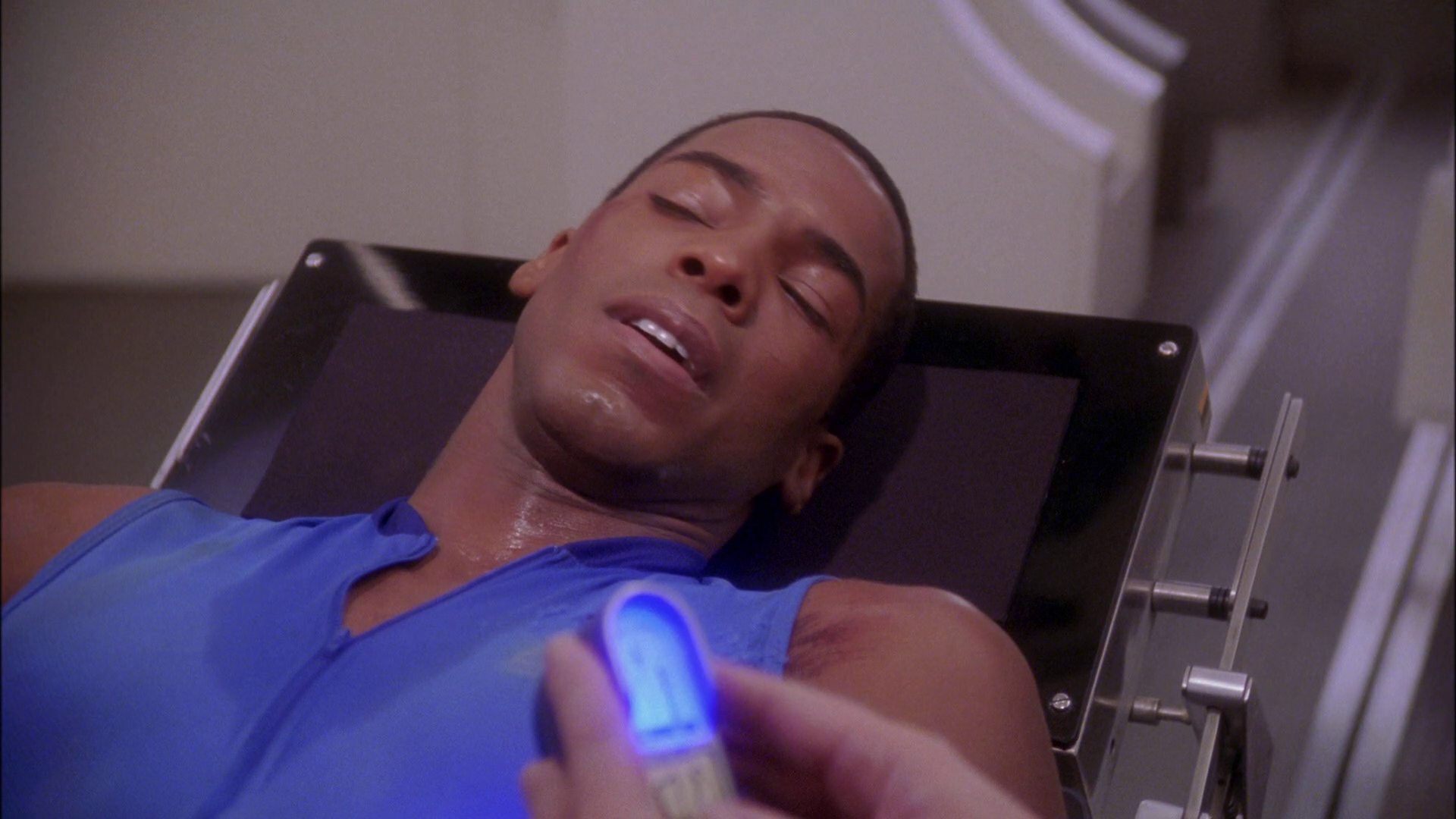 extant_StarTrek_ENT_1x25-TwoDaysAndTwoNights_2675.jpg
