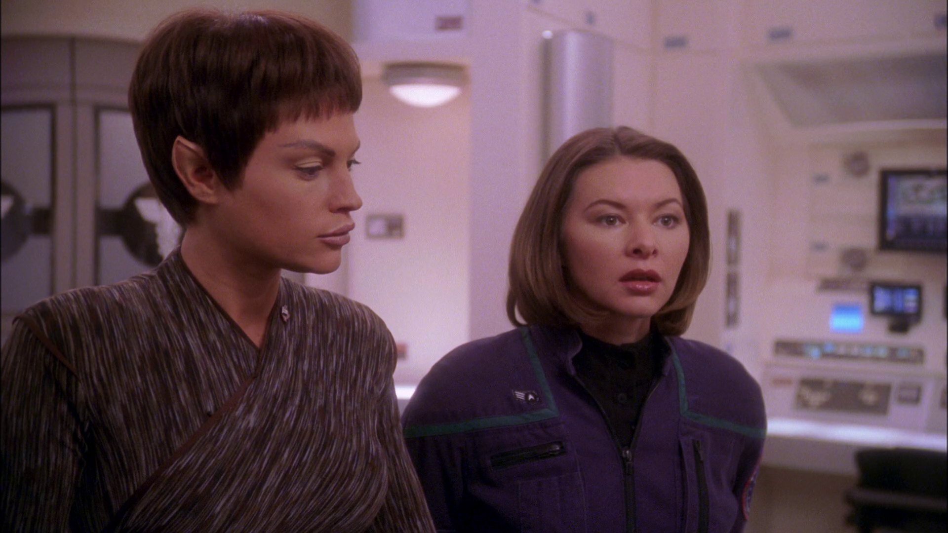 extant_StarTrek_ENT_1x25-TwoDaysAndTwoNights_2695.jpg