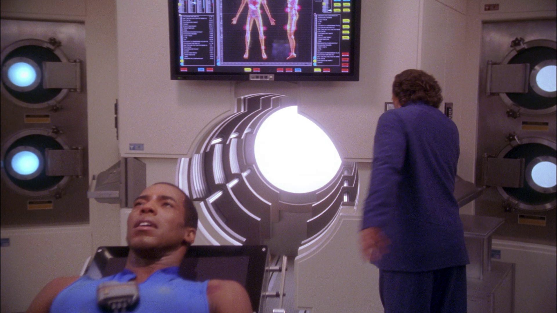 extant_StarTrek_ENT_1x25-TwoDaysAndTwoNights_2708.jpg