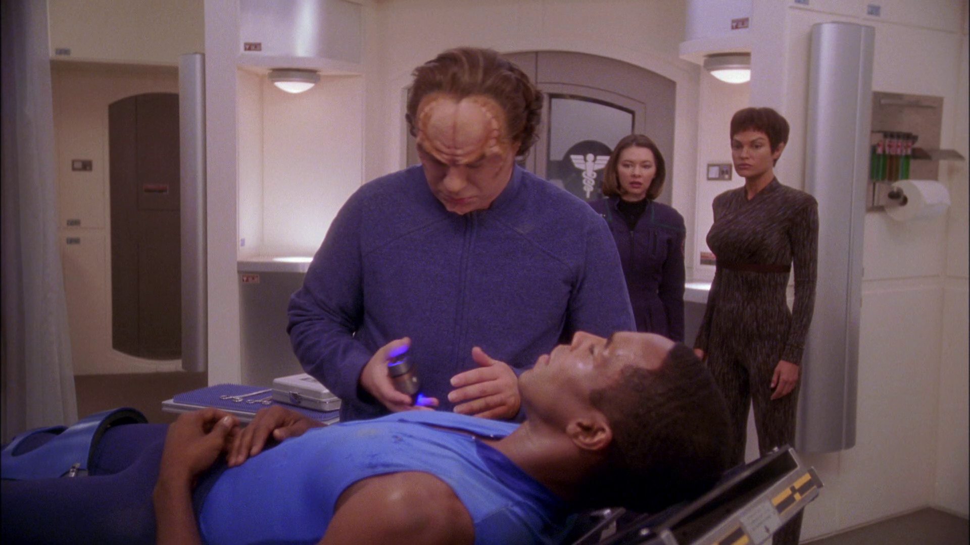 extant_StarTrek_ENT_1x25-TwoDaysAndTwoNights_2737.jpg
