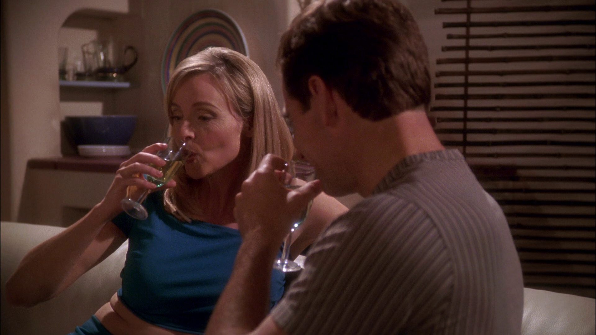 extant_StarTrek_ENT_1x25-TwoDaysAndTwoNights_2799.jpg