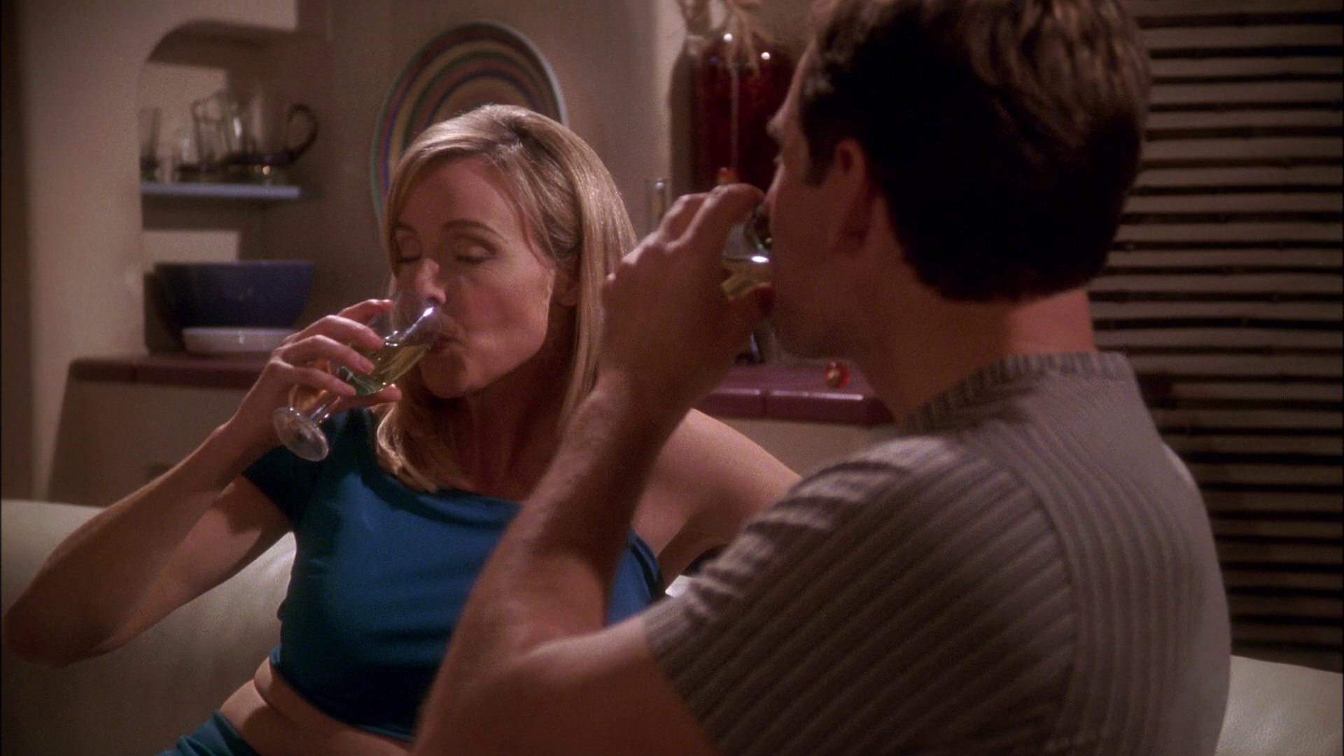 extant_StarTrek_ENT_1x25-TwoDaysAndTwoNights_2801.jpg