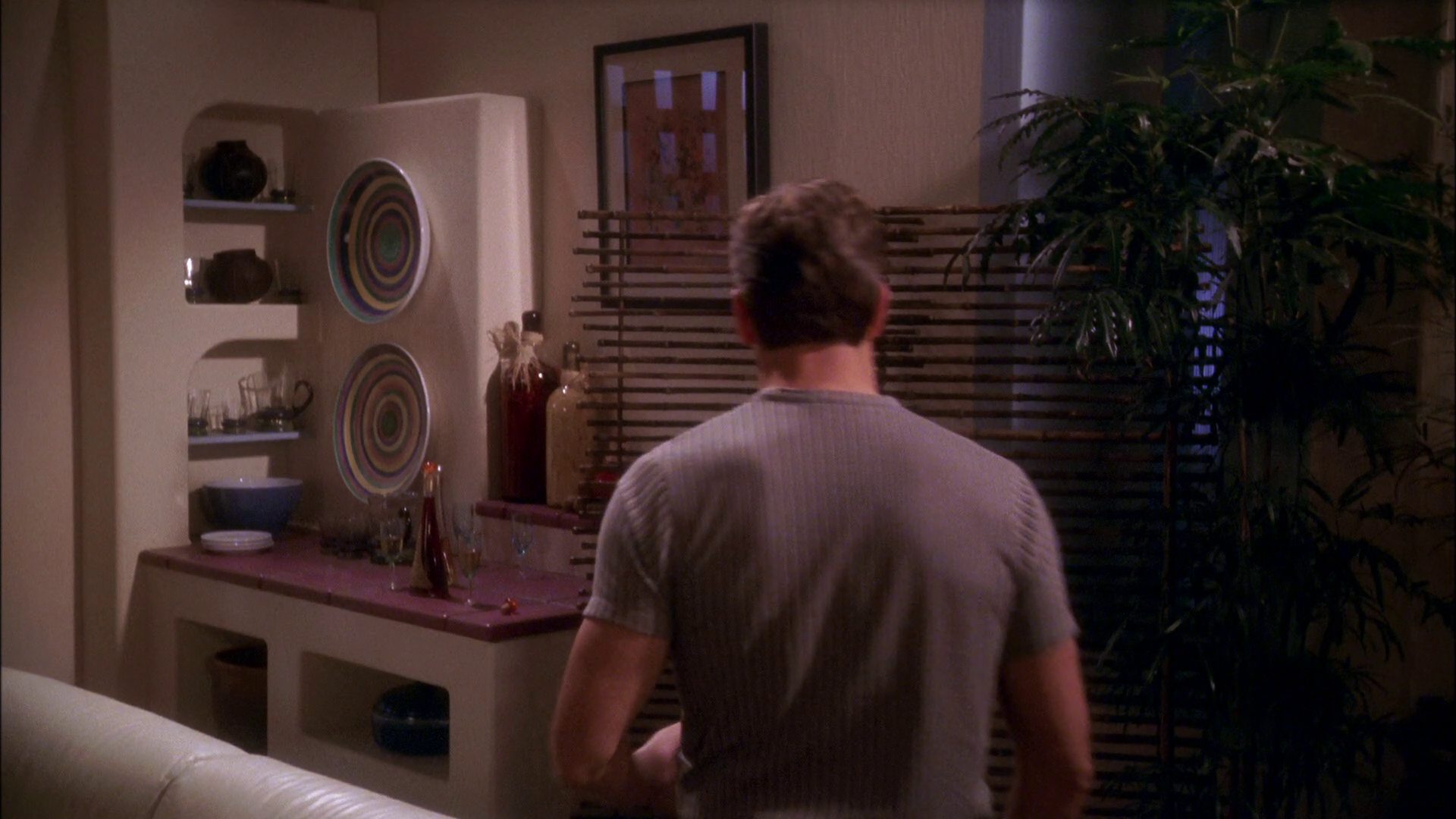 extant_StarTrek_ENT_1x25-TwoDaysAndTwoNights_3077.jpg