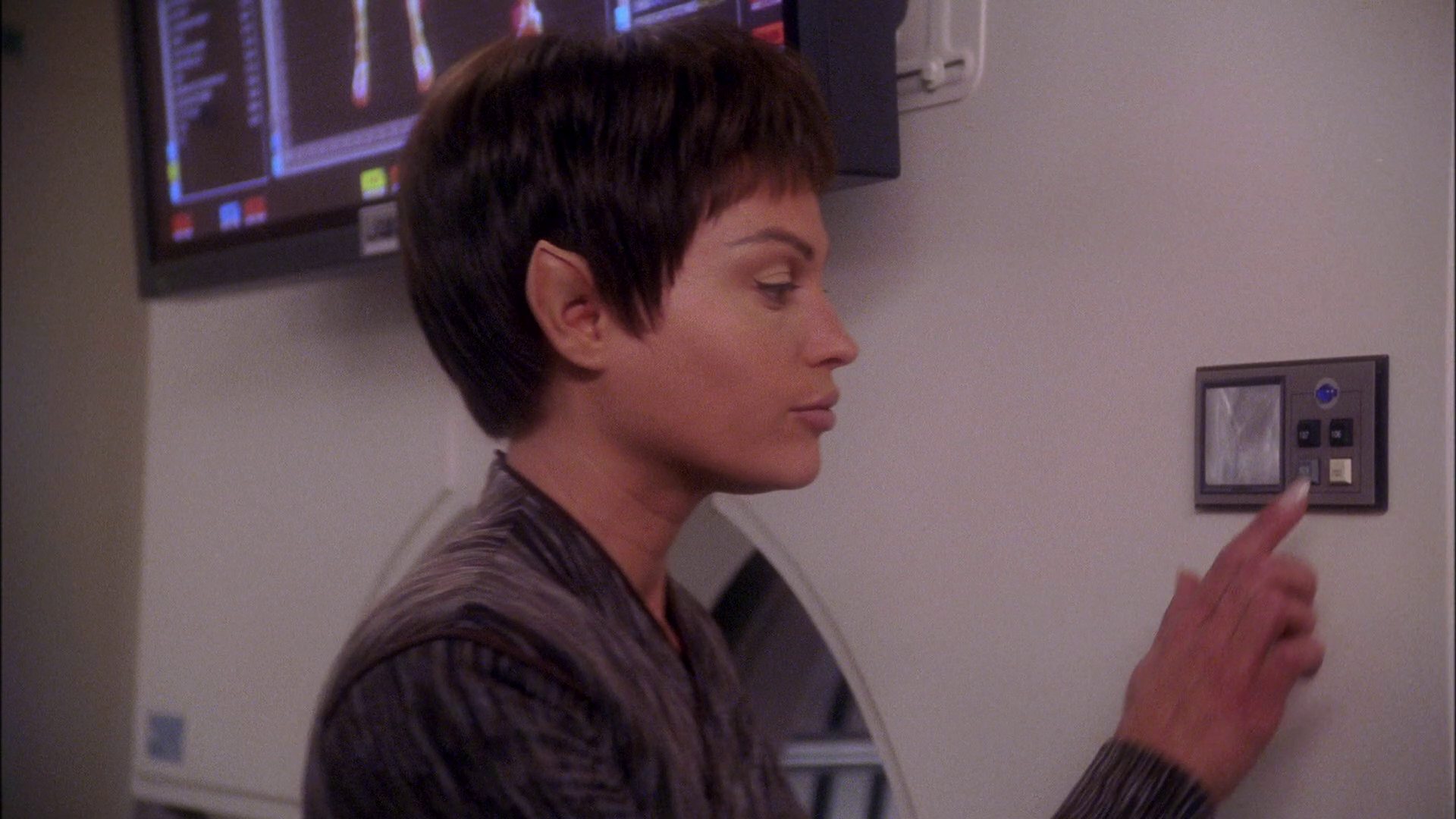 extant_StarTrek_ENT_1x25-TwoDaysAndTwoNights_3101.jpg