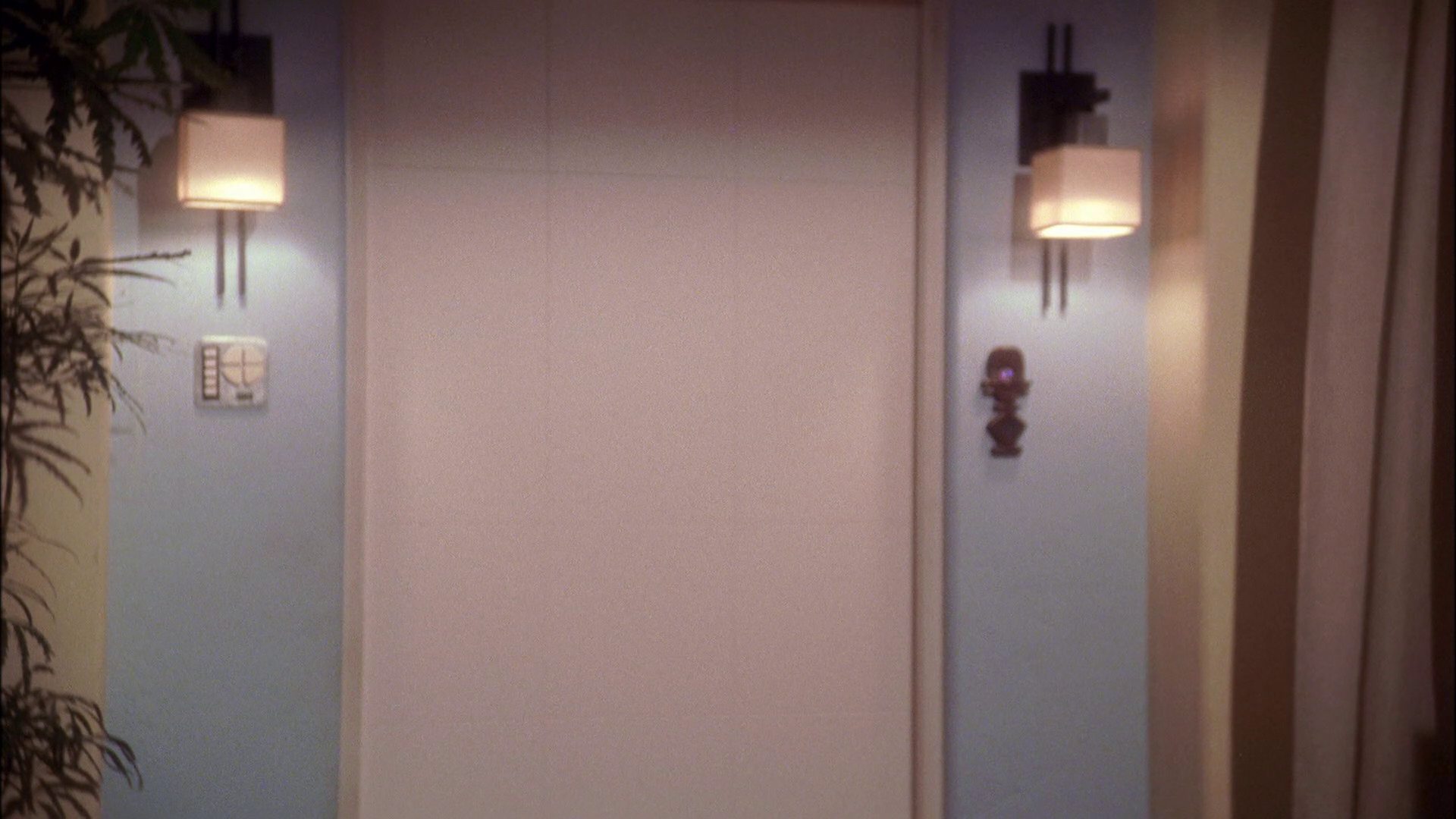 extant_StarTrek_ENT_1x25-TwoDaysAndTwoNights_3110.jpg