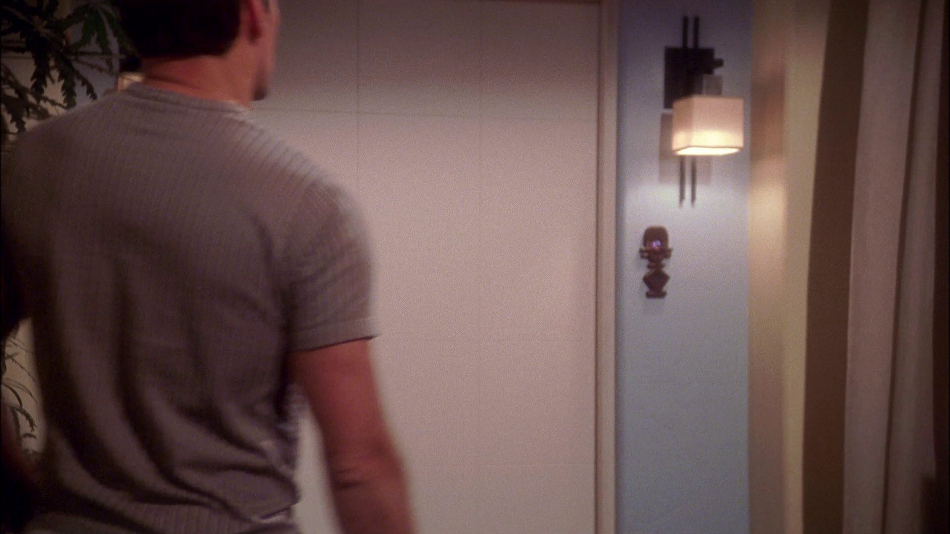 extant_StarTrek_ENT_1x25-TwoDaysAndTwoNights_3111.jpg