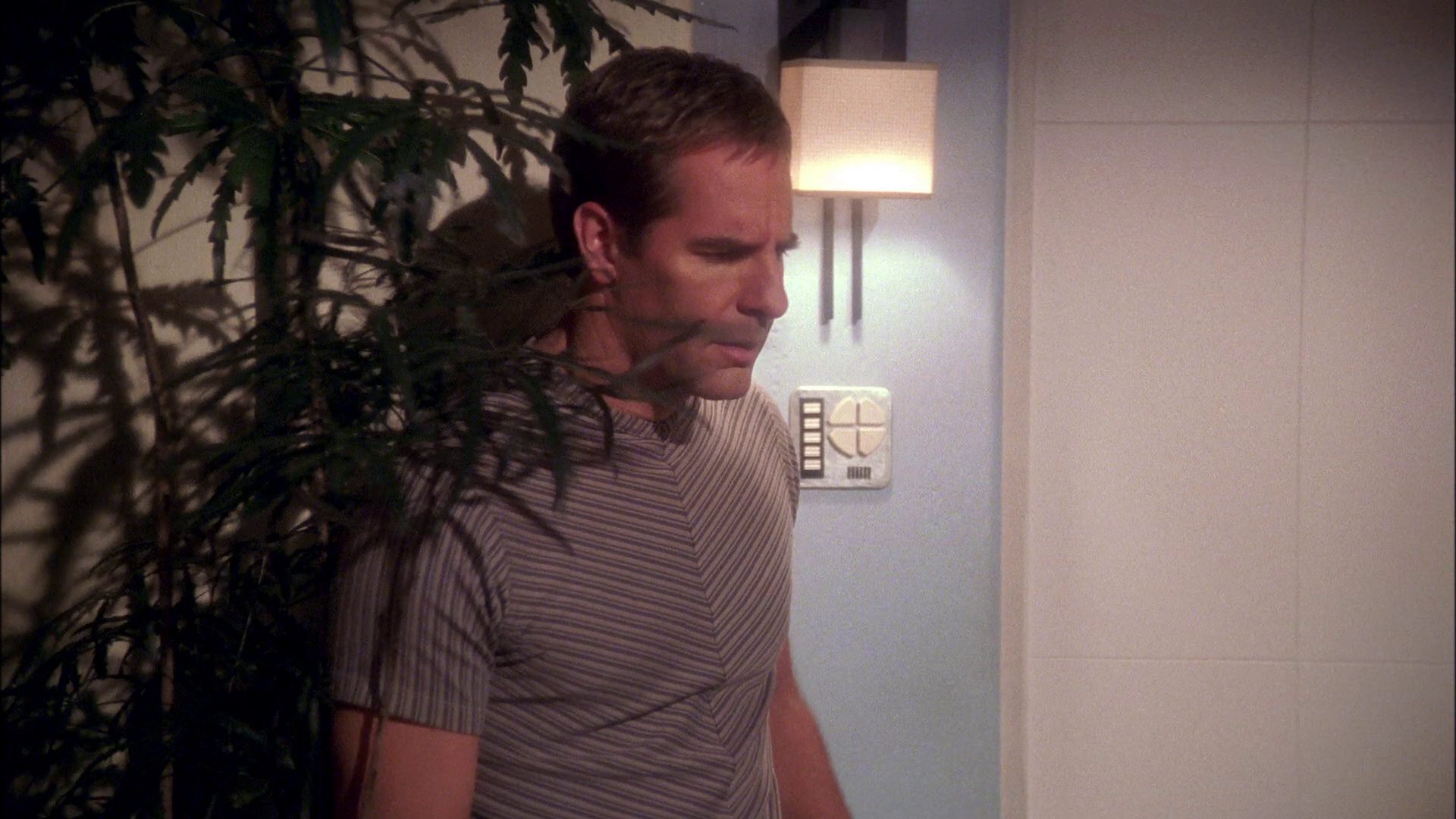 extant_StarTrek_ENT_1x25-TwoDaysAndTwoNights_3243.jpg
