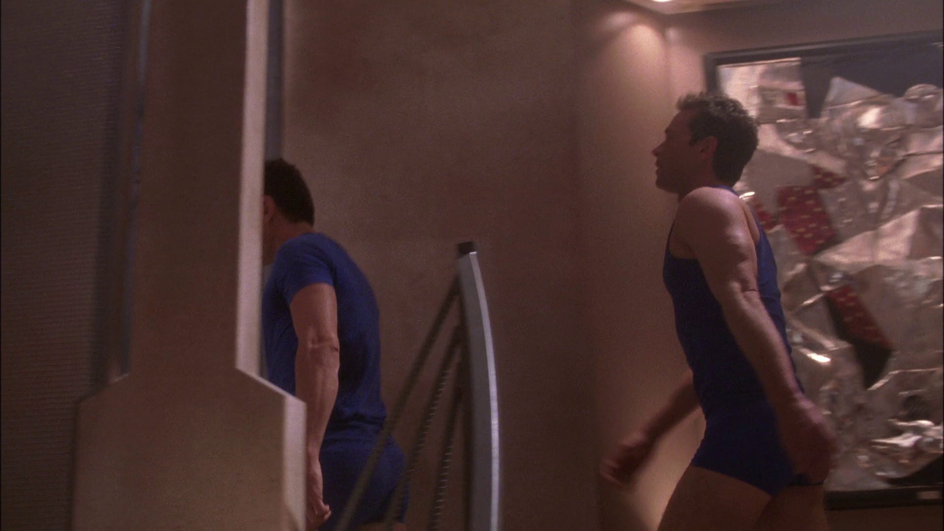 extant_StarTrek_ENT_1x25-TwoDaysAndTwoNights_3297.jpg