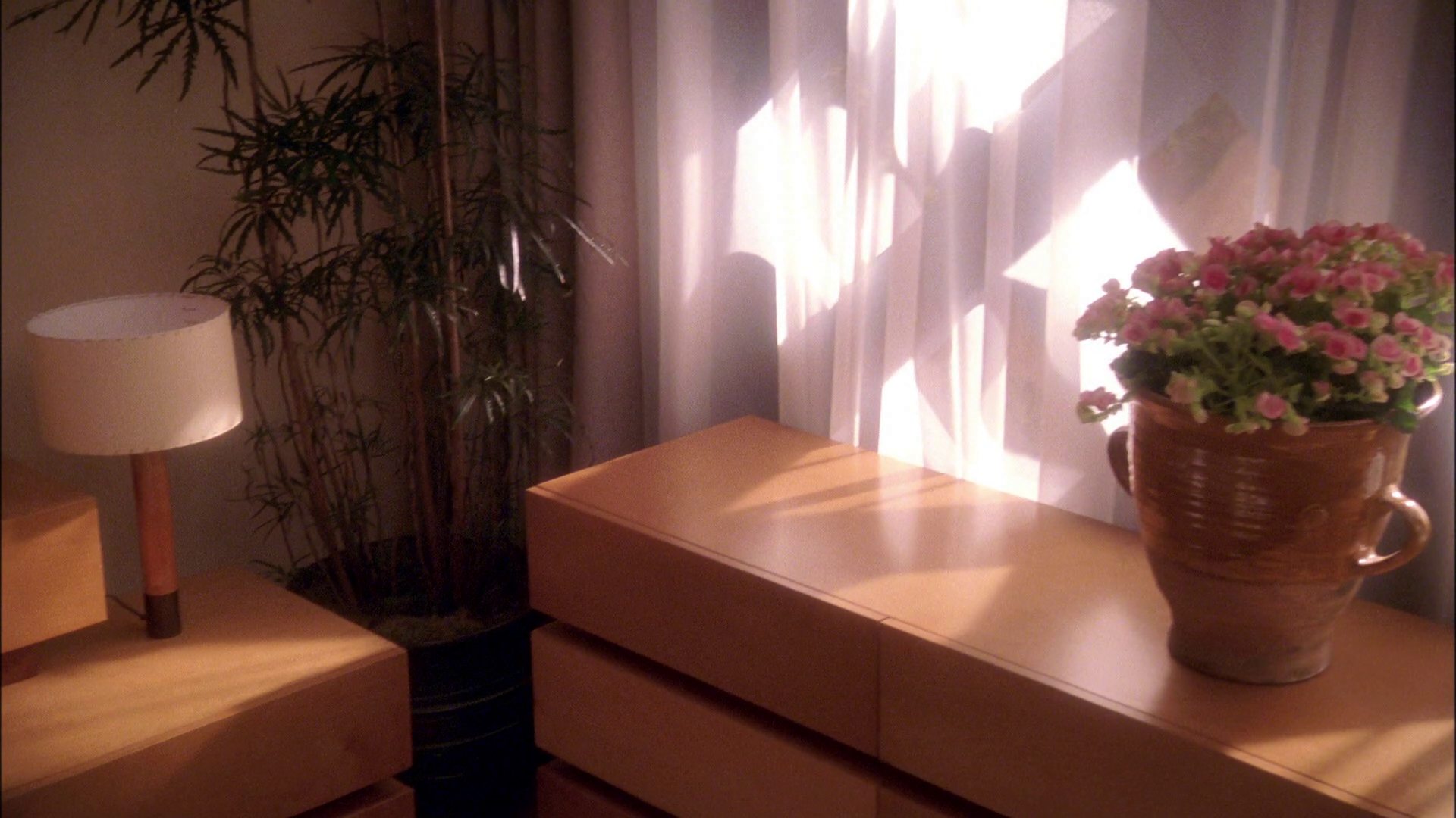 extant_StarTrek_ENT_1x25-TwoDaysAndTwoNights_3304.jpg