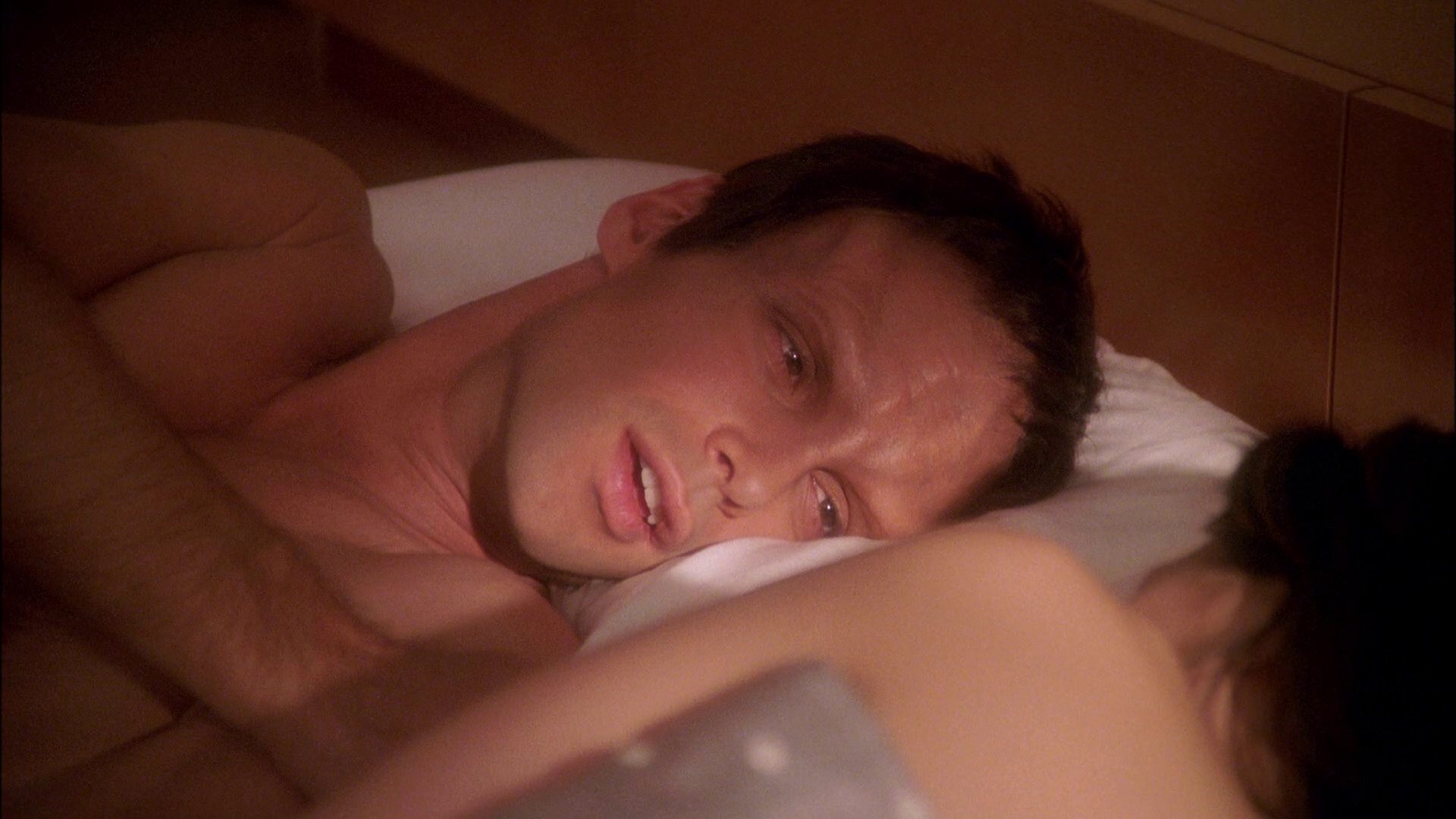 extant_StarTrek_ENT_1x25-TwoDaysAndTwoNights_3373.jpg