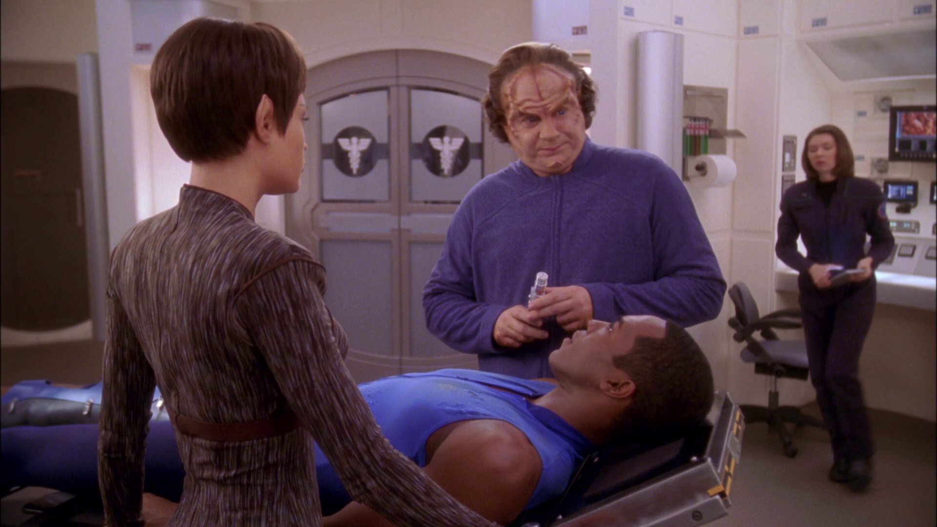 extant_StarTrek_ENT_1x25-TwoDaysAndTwoNights_3434.jpg
