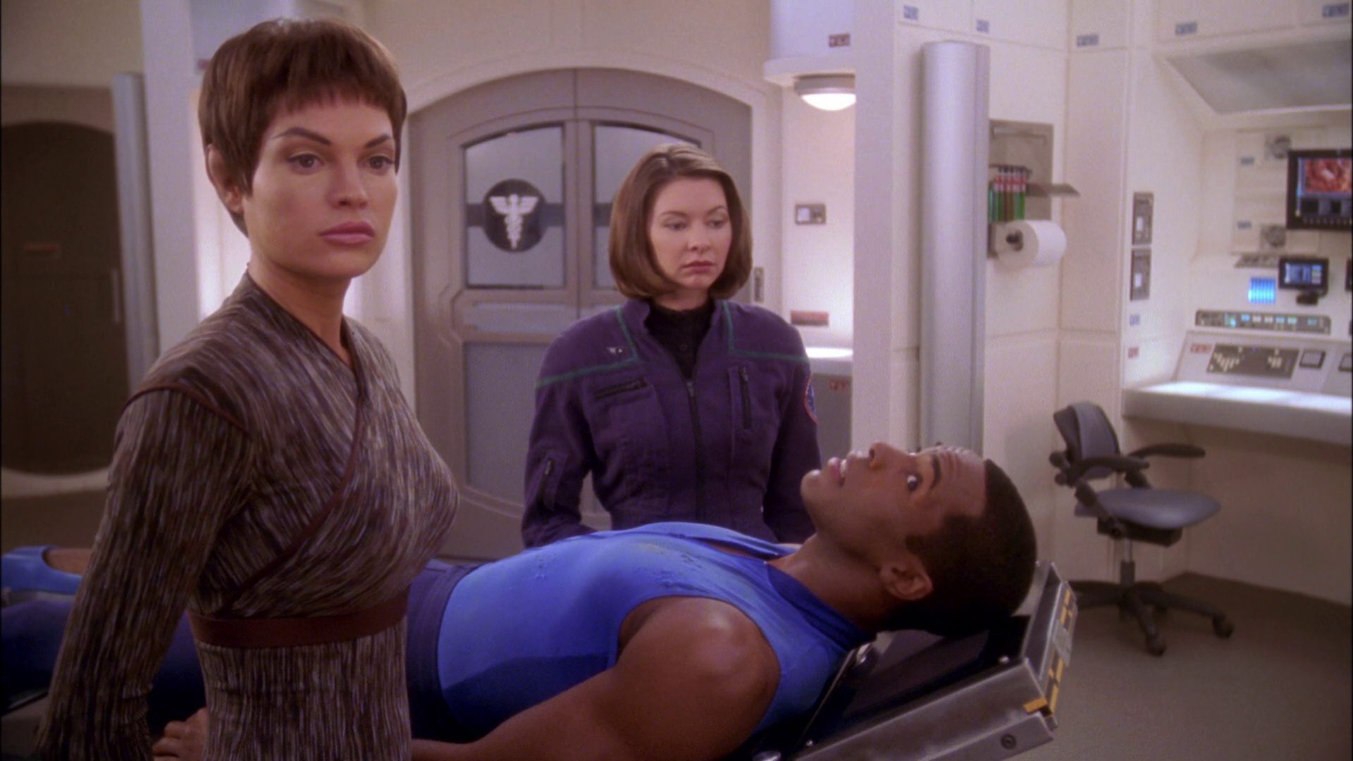 extant_StarTrek_ENT_1x25-TwoDaysAndTwoNights_3482.jpg