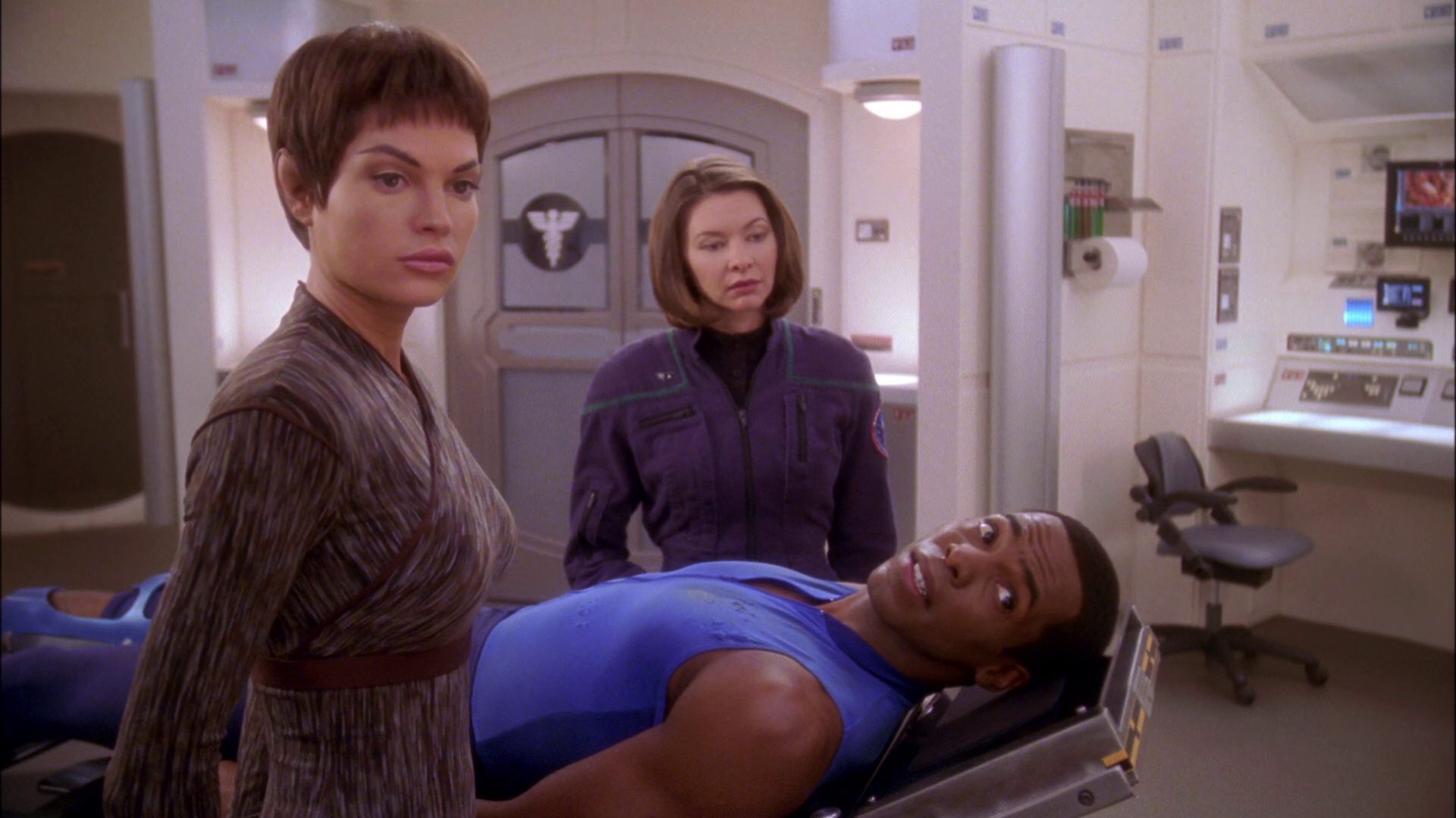 extant_StarTrek_ENT_1x25-TwoDaysAndTwoNights_3483.jpg