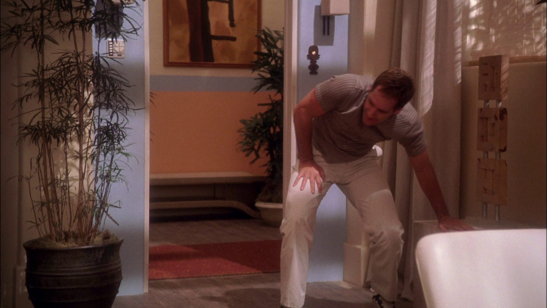 extant_StarTrek_ENT_1x25-TwoDaysAndTwoNights_3544.jpg