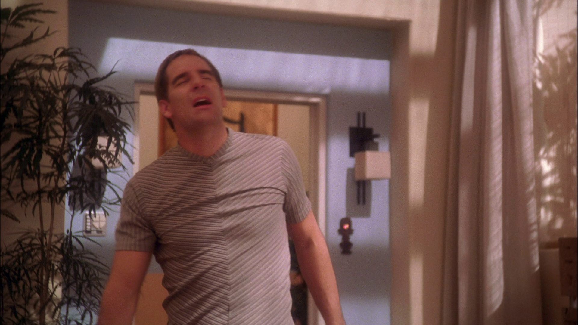 extant_StarTrek_ENT_1x25-TwoDaysAndTwoNights_3550.jpg