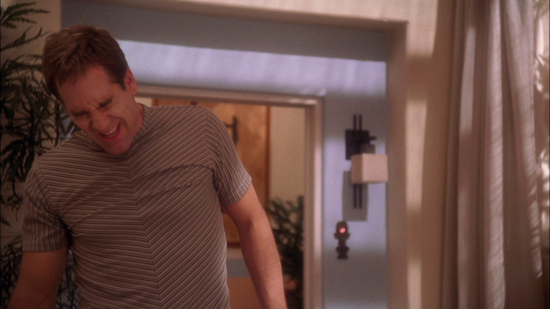 extant_StarTrek_ENT_1x25-TwoDaysAndTwoNights_3552.jpg