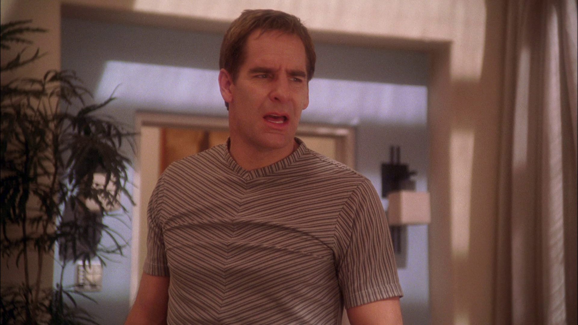 extant_StarTrek_ENT_1x25-TwoDaysAndTwoNights_3559.jpg