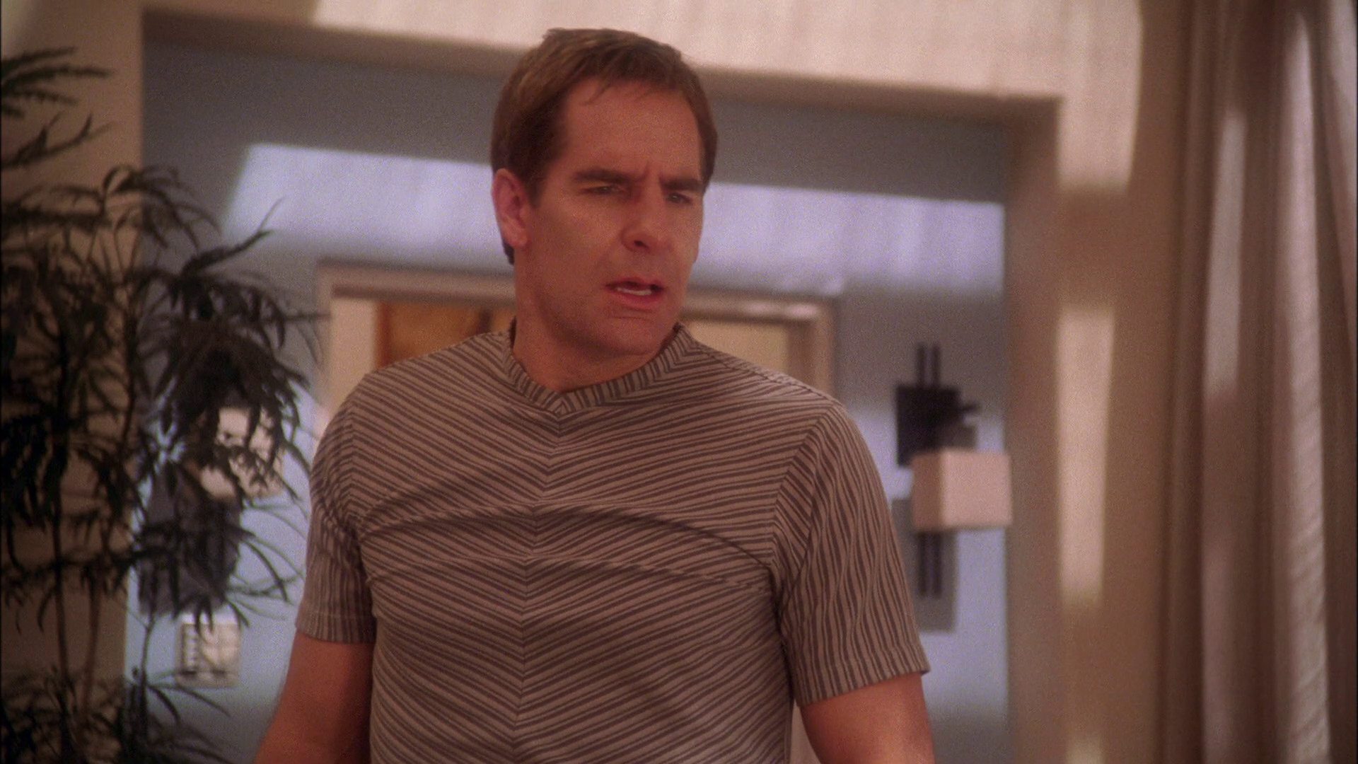 extant_StarTrek_ENT_1x25-TwoDaysAndTwoNights_3560.jpg