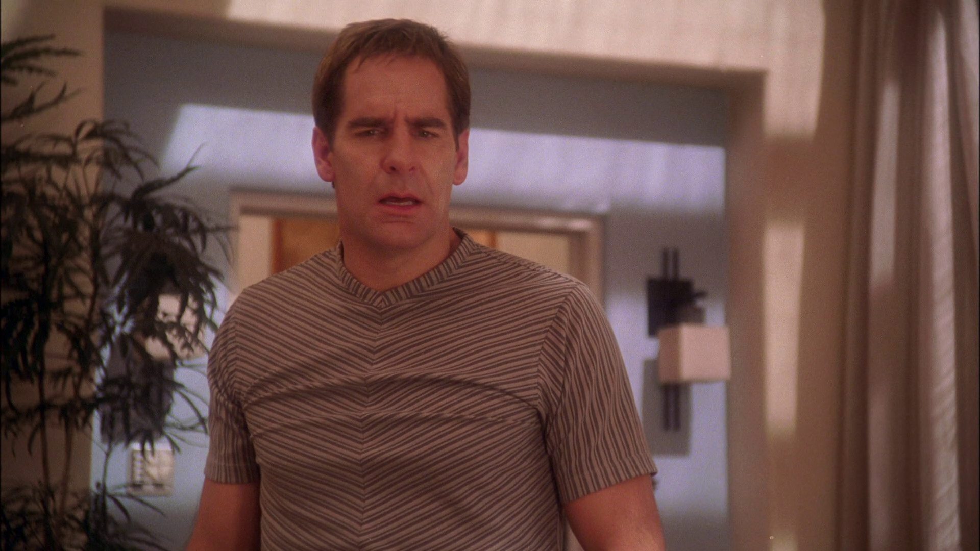 extant_StarTrek_ENT_1x25-TwoDaysAndTwoNights_3561.jpg