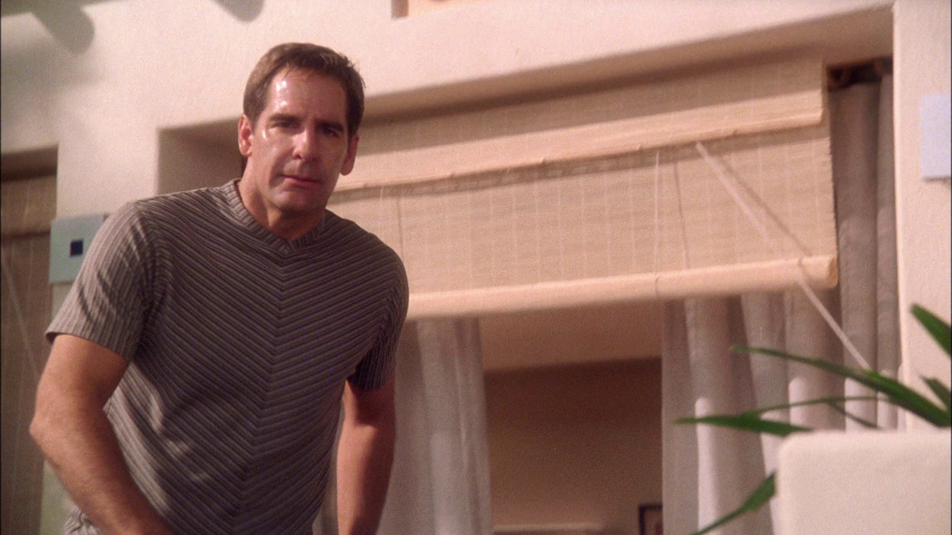 extant_StarTrek_ENT_1x25-TwoDaysAndTwoNights_3569.jpg