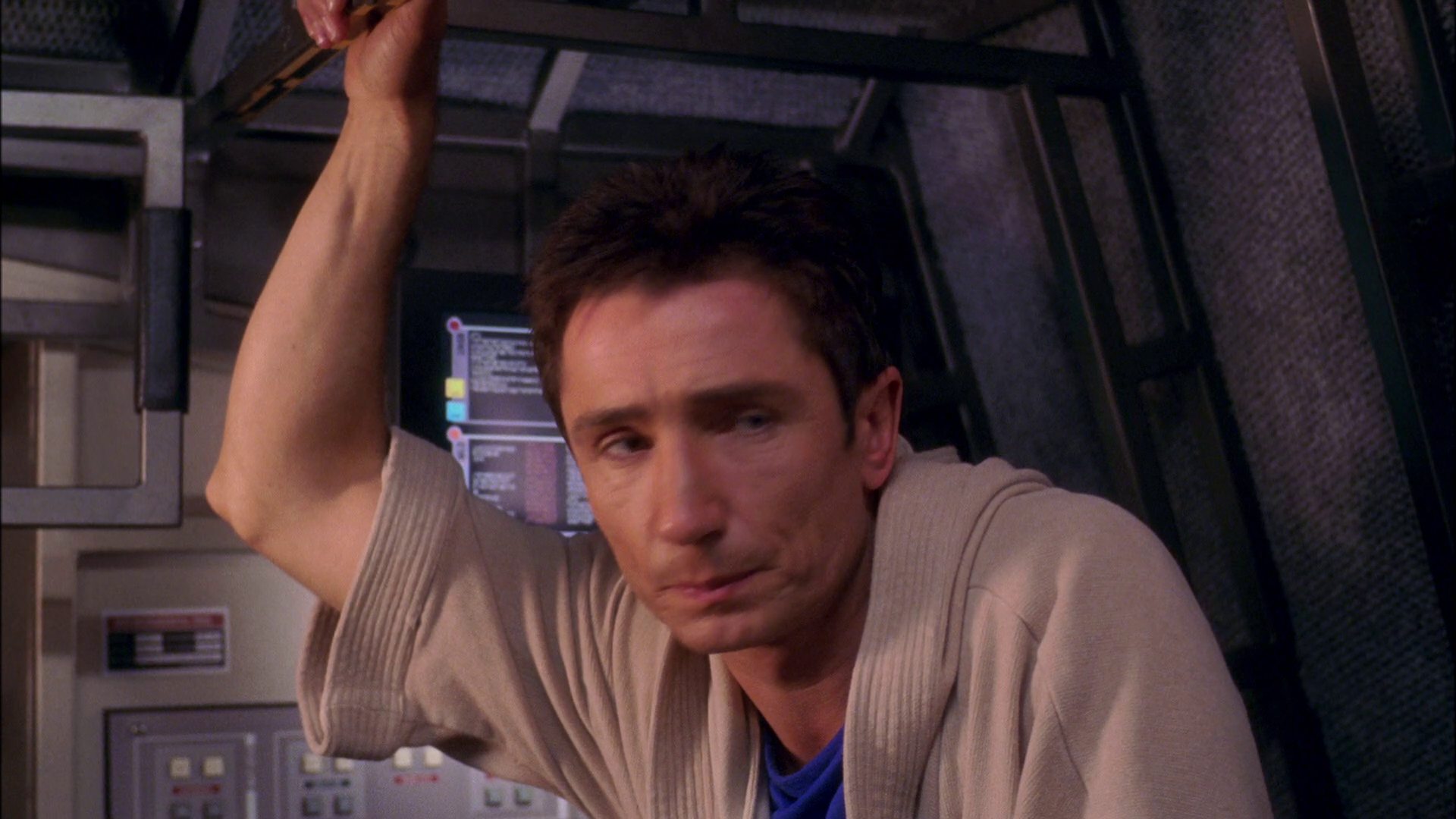 extant_StarTrek_ENT_1x25-TwoDaysAndTwoNights_3606.jpg