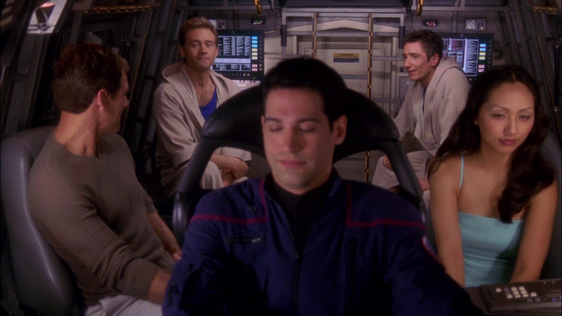 extant_StarTrek_ENT_1x25-TwoDaysAndTwoNights_3620.jpg