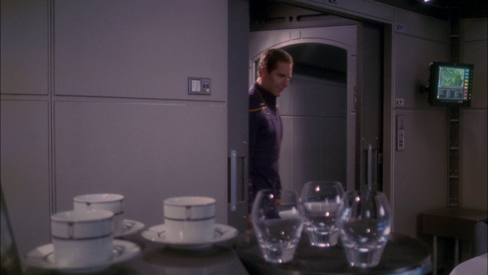 extant_StarTrek_ENT_1x26-_ShockwavePart1_0010.jpg