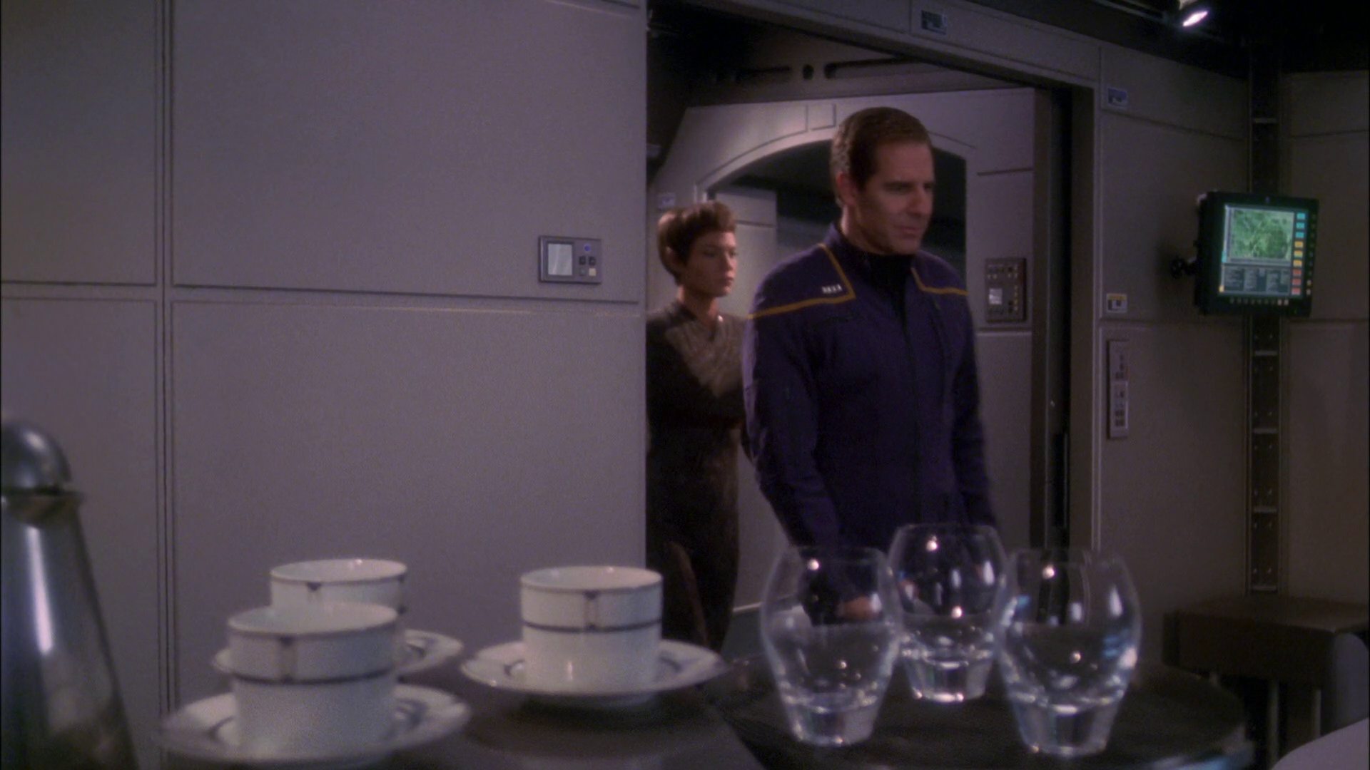 extant_StarTrek_ENT_1x26-_ShockwavePart1_0011.jpg