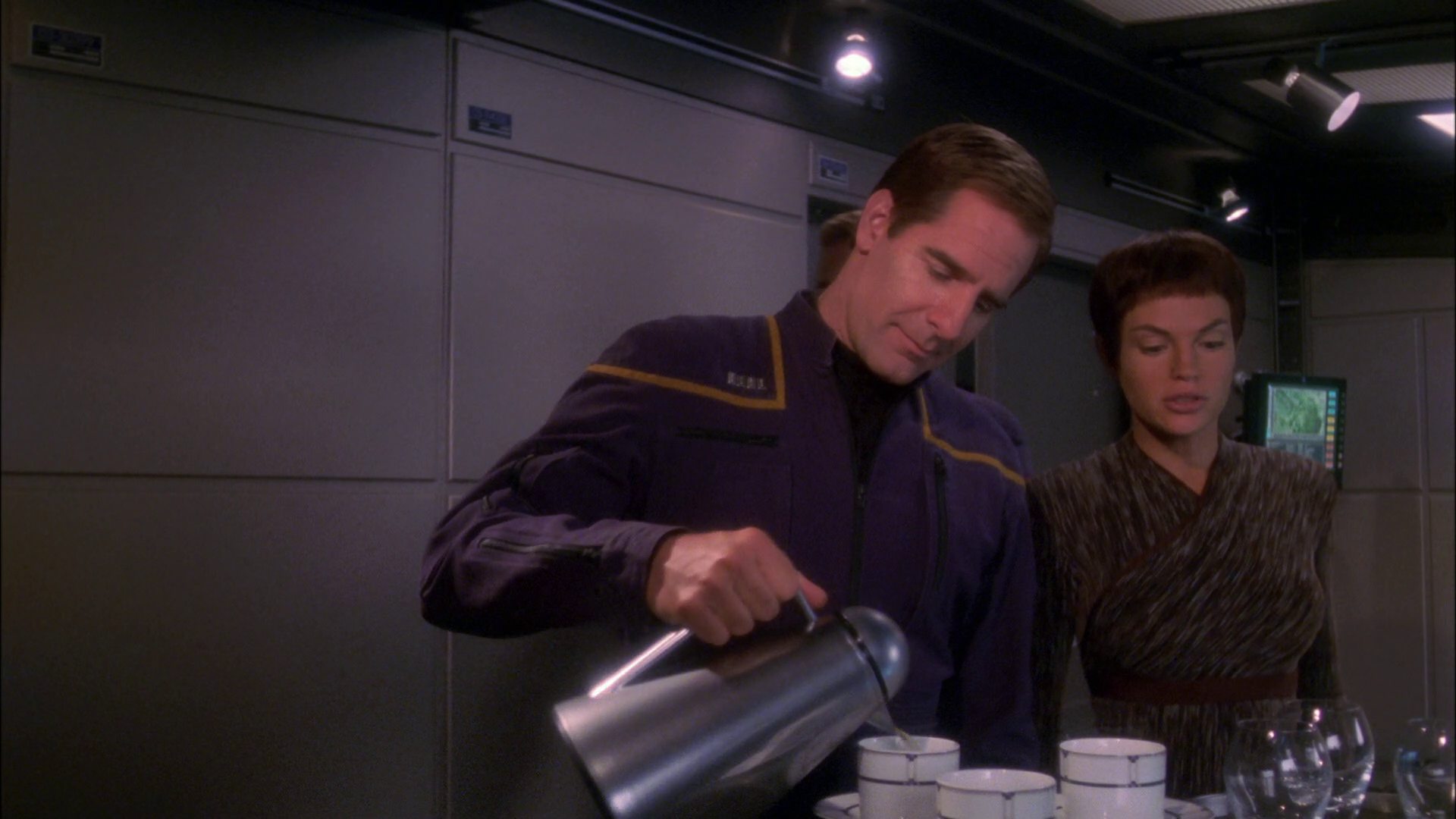extant_StarTrek_ENT_1x26-_ShockwavePart1_0017.jpg
