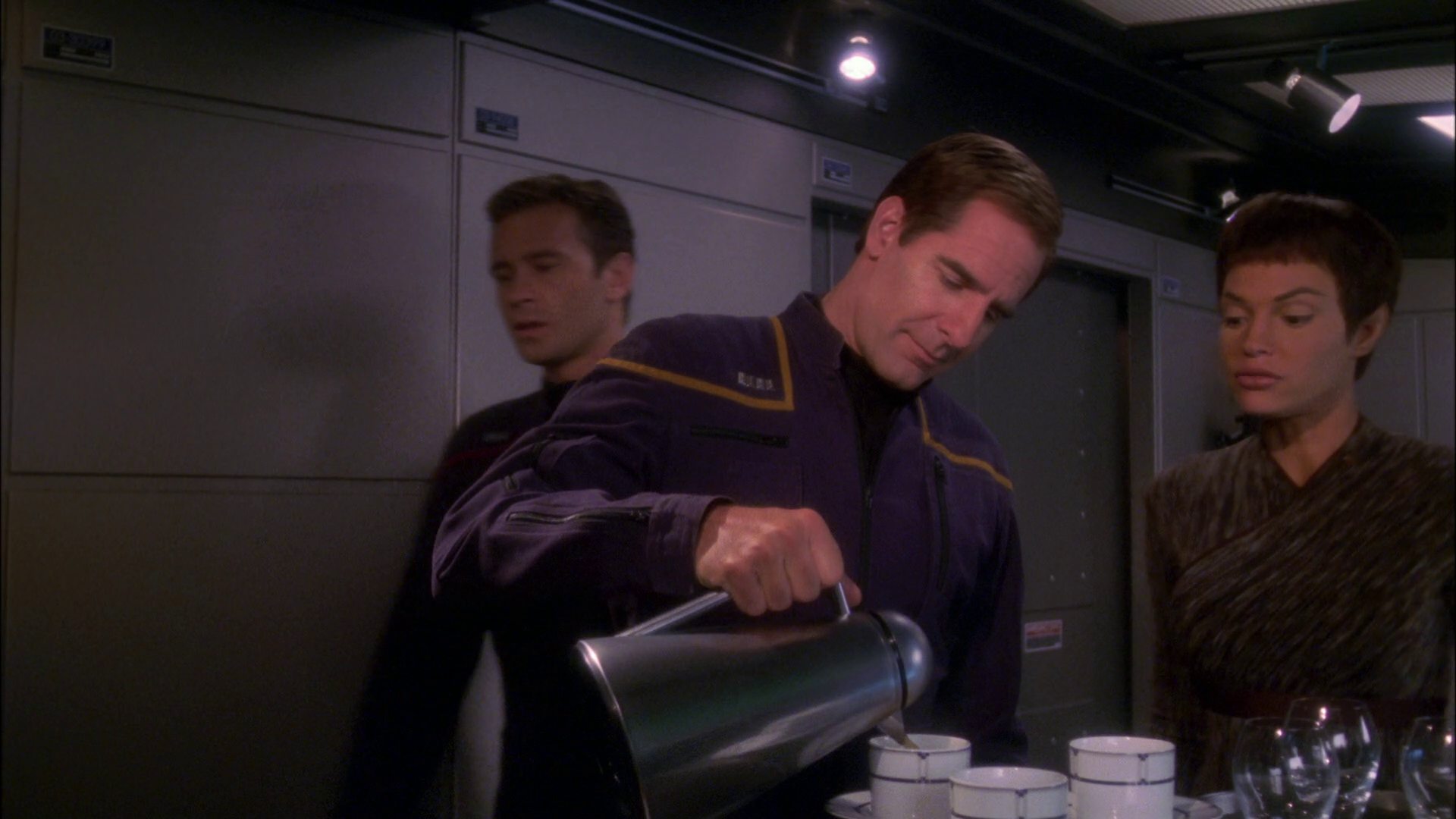 extant_StarTrek_ENT_1x26-_ShockwavePart1_0018.jpg