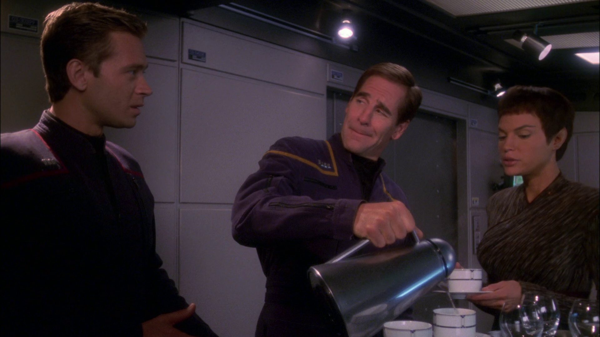 extant_StarTrek_ENT_1x26-_ShockwavePart1_0030.jpg