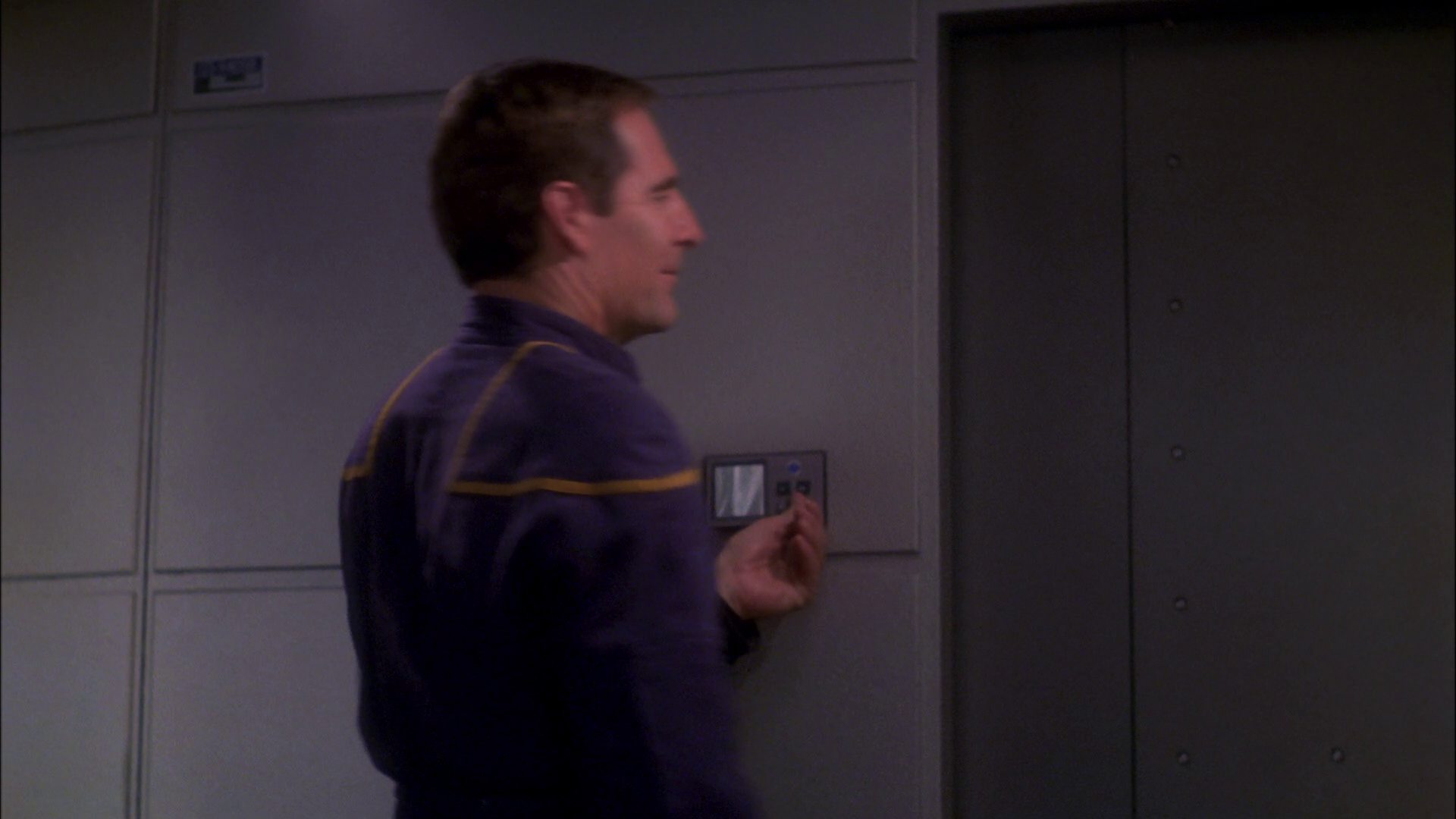 extant_StarTrek_ENT_1x26-_ShockwavePart1_0097.jpg