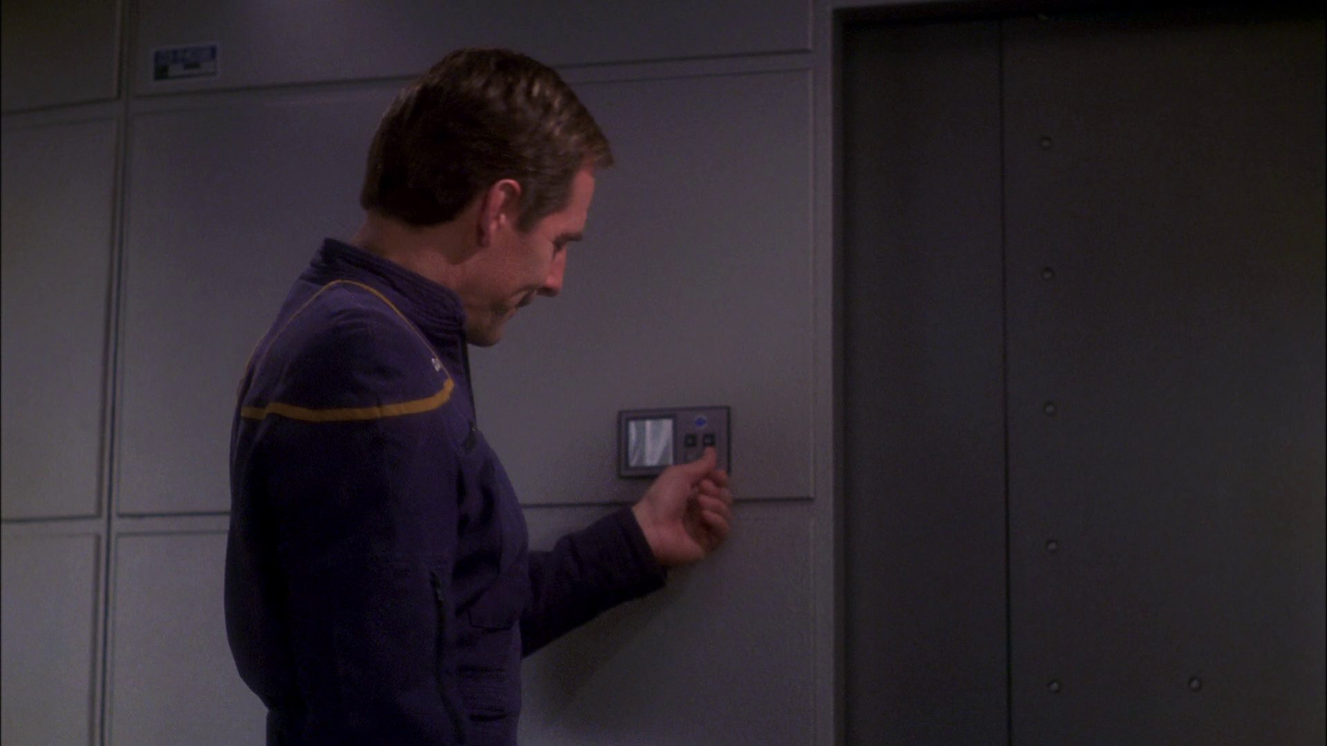 extant_StarTrek_ENT_1x26-_ShockwavePart1_0109.jpg