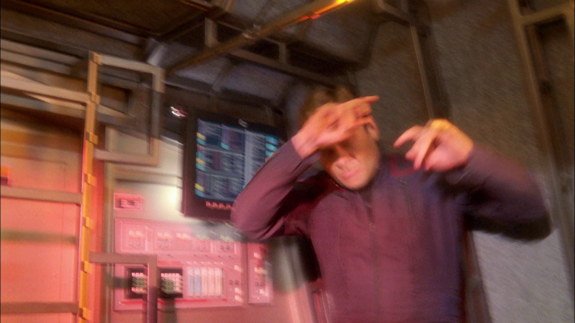 extant_StarTrek_ENT_1x26-_ShockwavePart1_0165.jpg