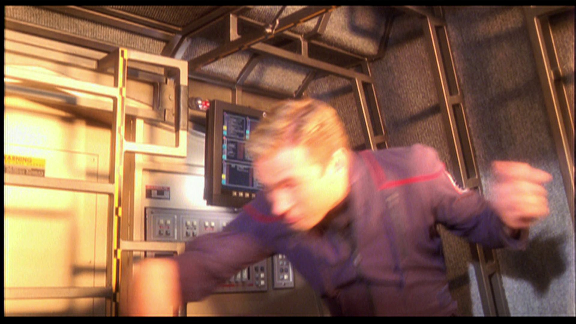extant_StarTrek_ENT_1x26-_ShockwavePart1_0168.jpg