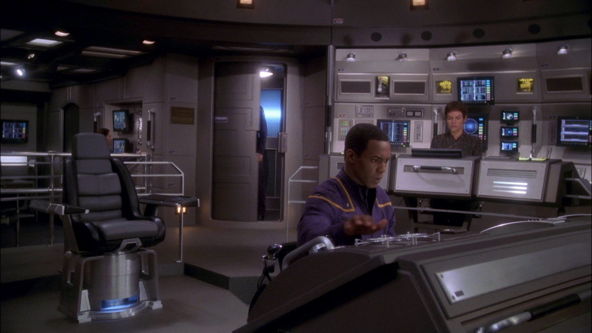 extant_StarTrek_ENT_1x26-_ShockwavePart1_0377.jpg