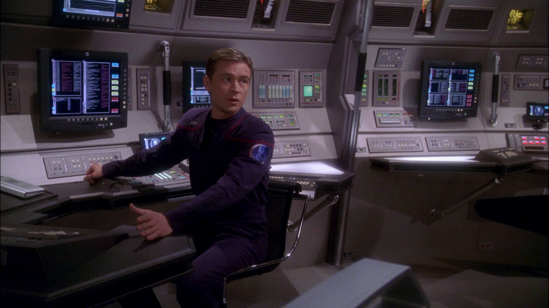 extant_StarTrek_ENT_1x26-_ShockwavePart1_0417.jpg