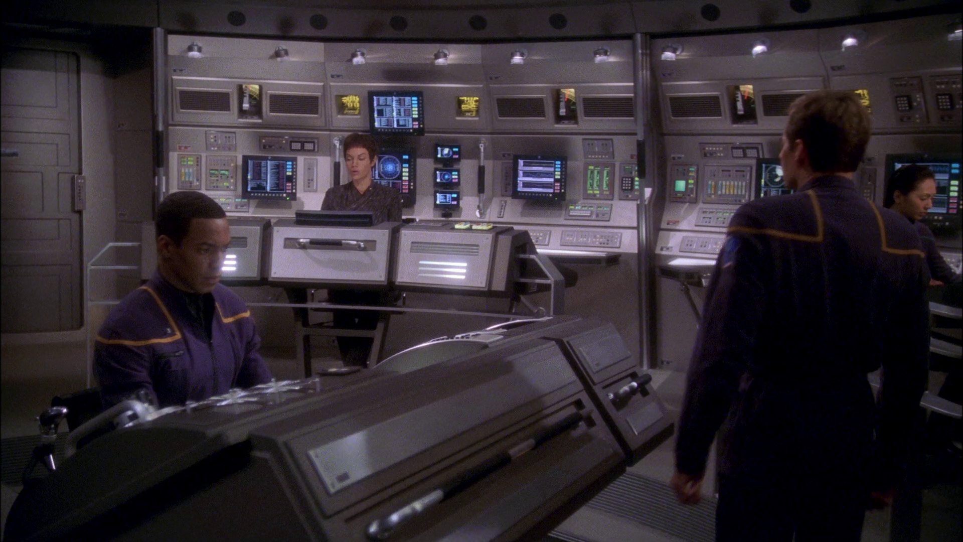 extant_StarTrek_ENT_1x26-_ShockwavePart1_0447.jpg