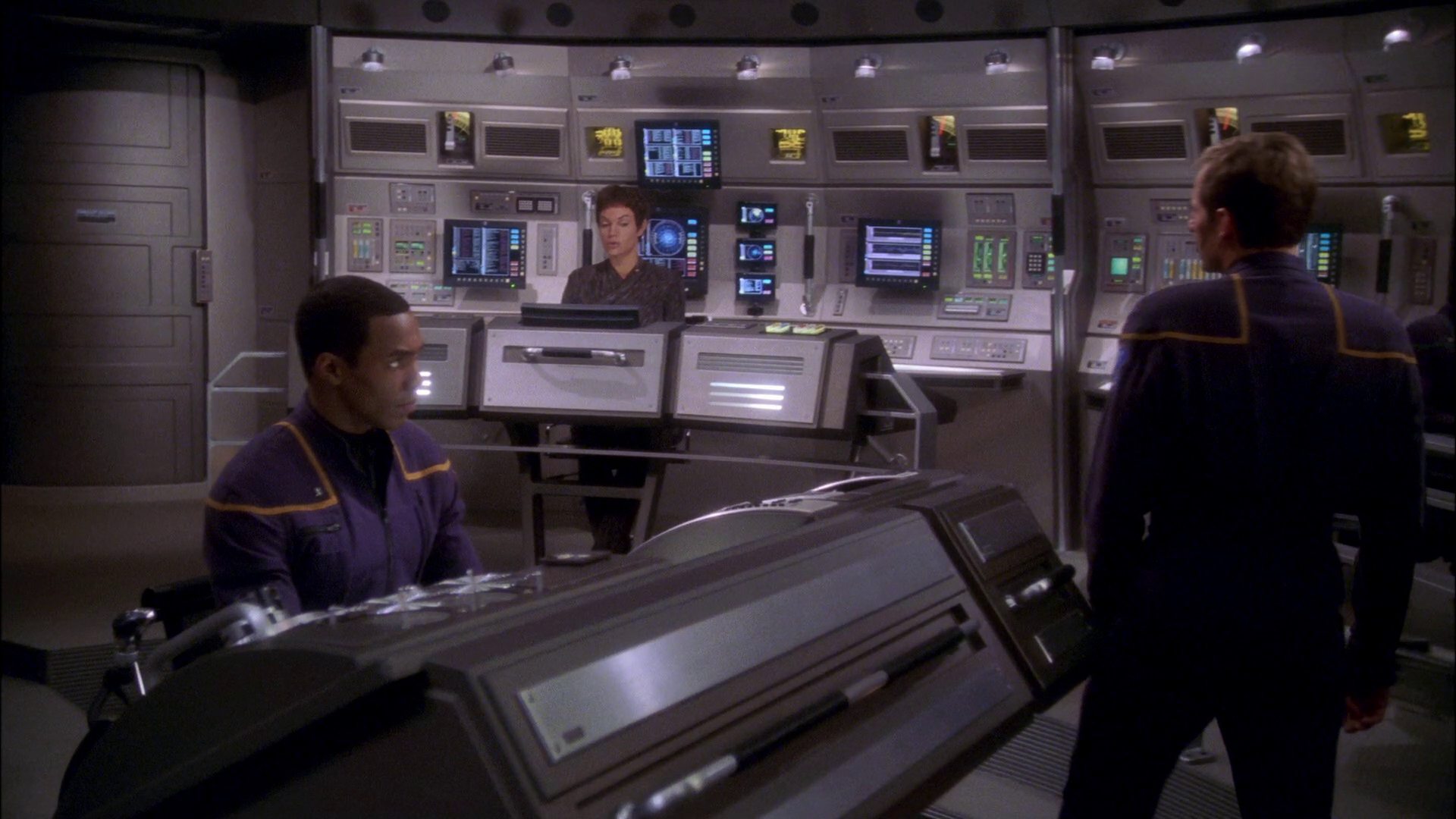 extant_StarTrek_ENT_1x26-_ShockwavePart1_0448.jpg