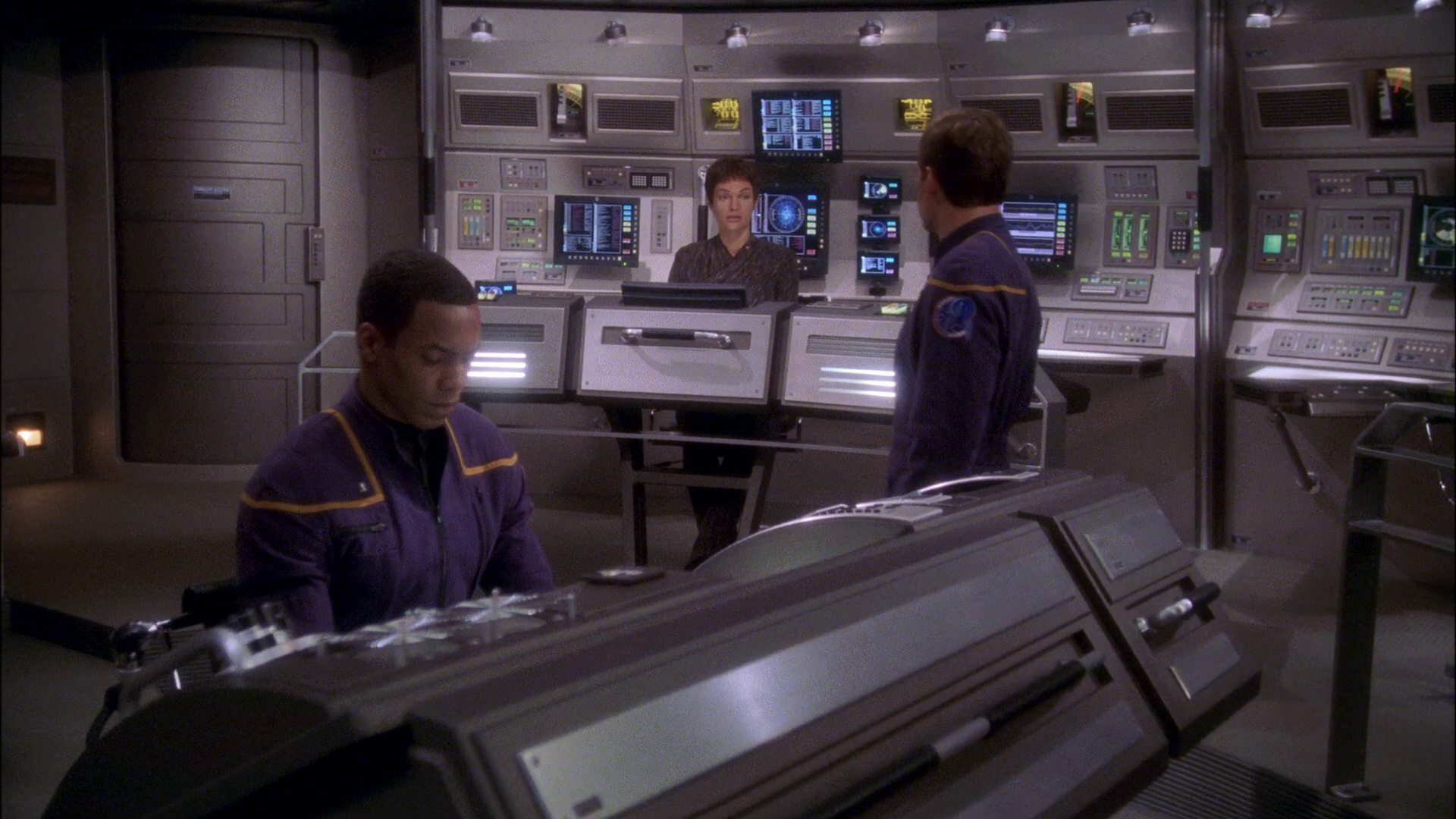 extant_StarTrek_ENT_1x26-_ShockwavePart1_0450.jpg