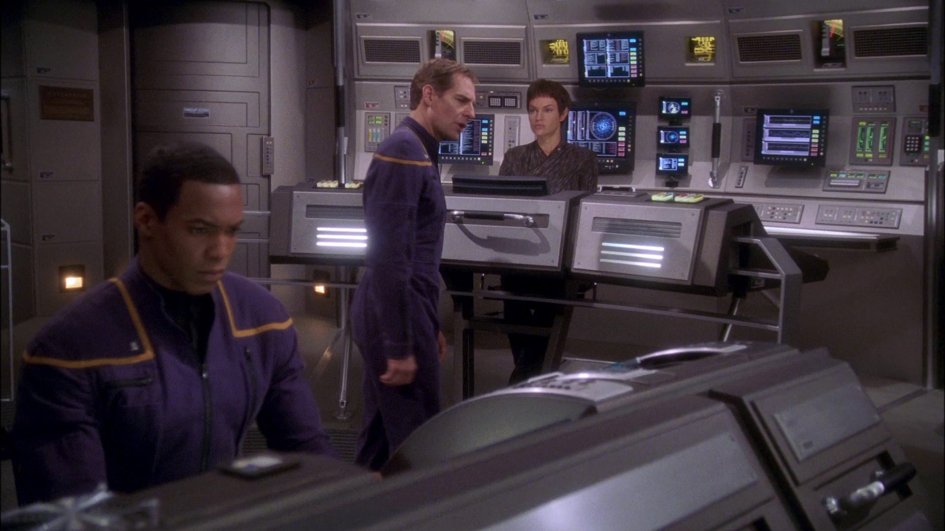 extant_StarTrek_ENT_1x26-_ShockwavePart1_0454.jpg