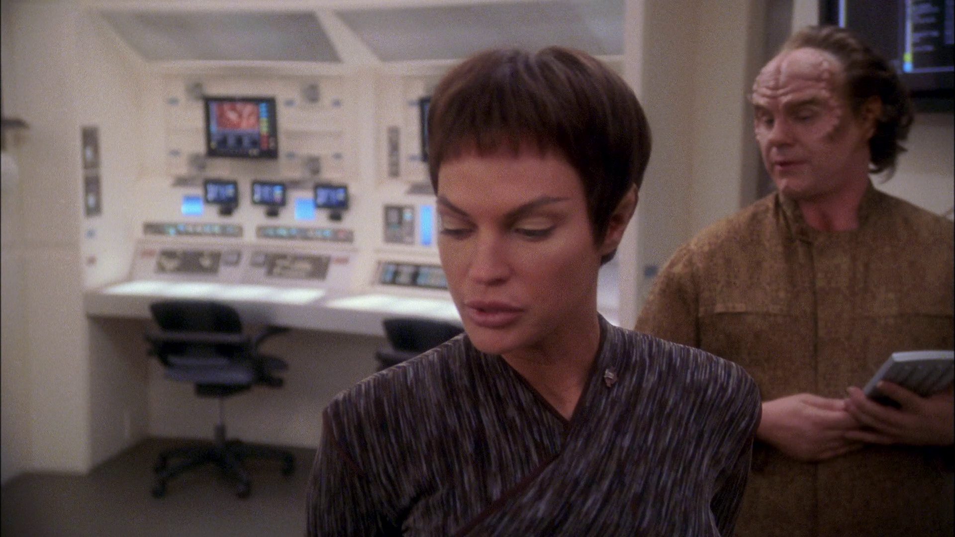 extant_StarTrek_ENT_1x26-_ShockwavePart1_0603.jpg