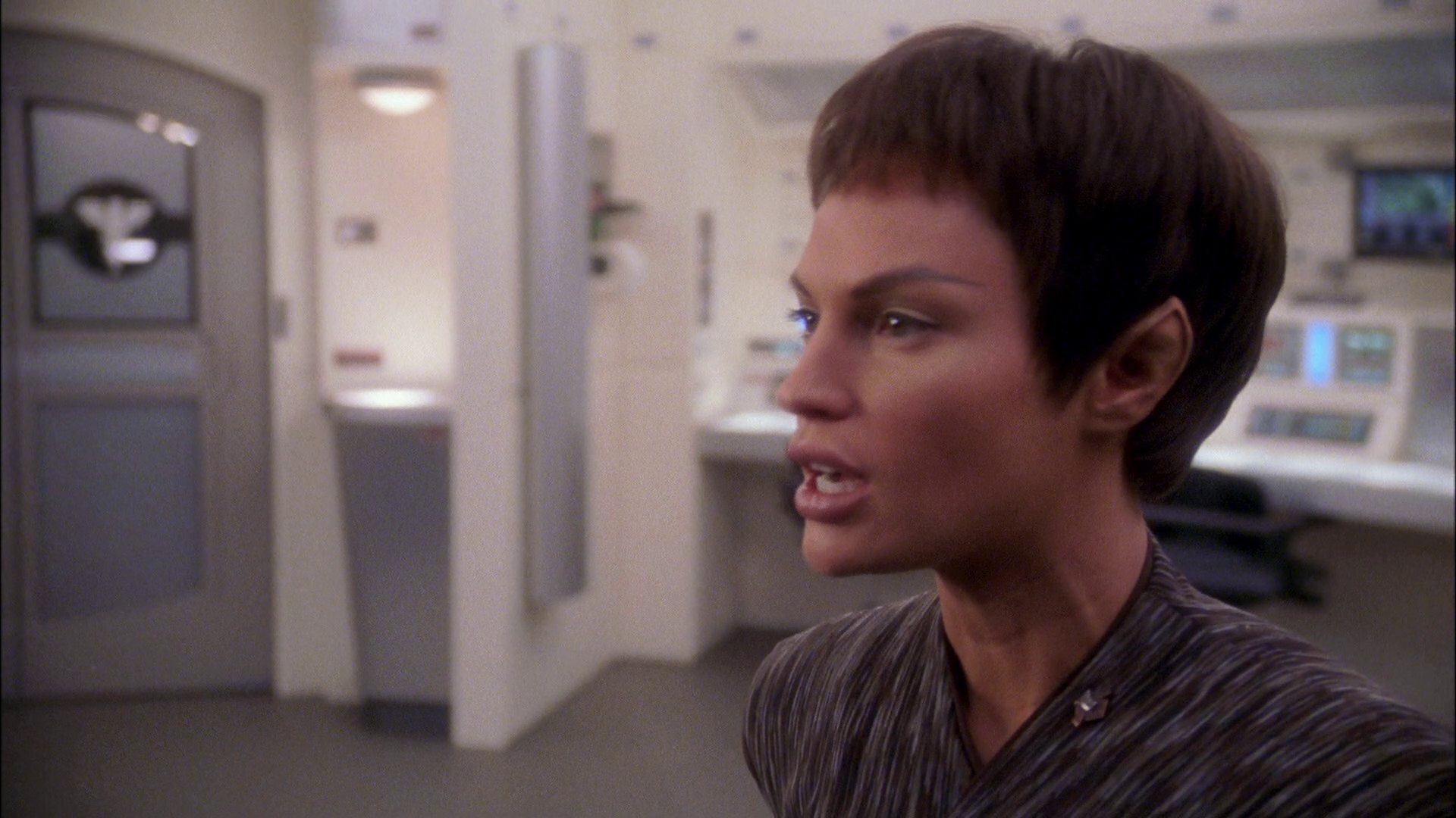 extant_StarTrek_ENT_1x26-_ShockwavePart1_0611.jpg