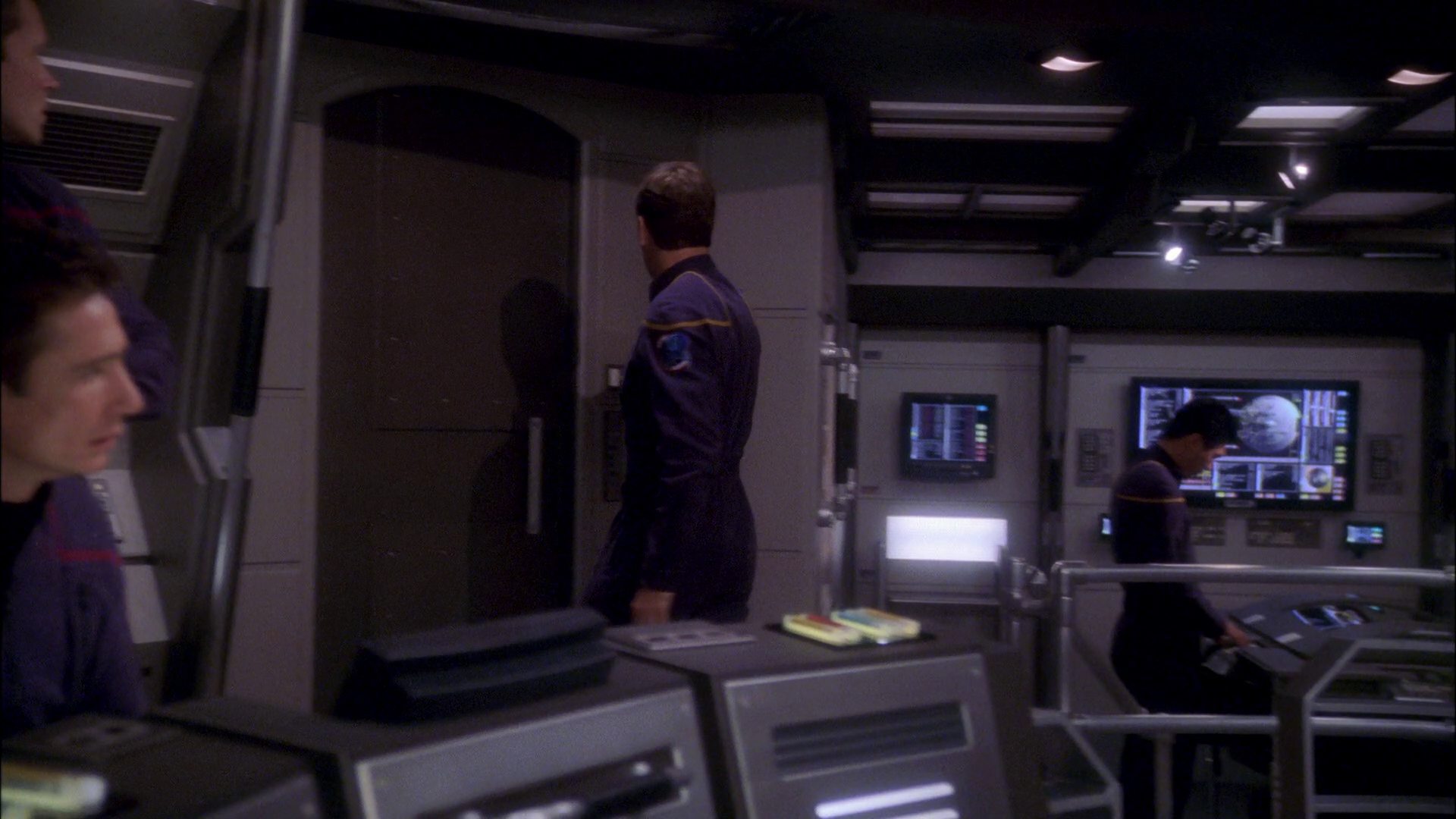 extant_StarTrek_ENT_1x26-_ShockwavePart1_0805.jpg