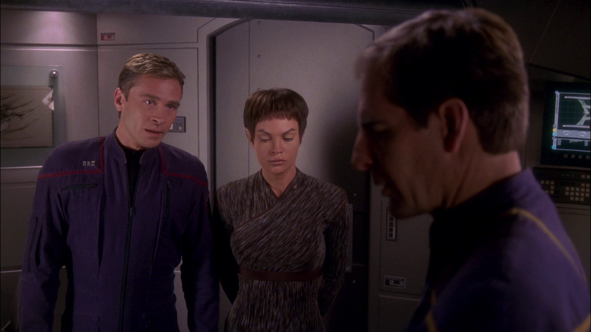 extant_StarTrek_ENT_1x26-_ShockwavePart1_0846.jpg