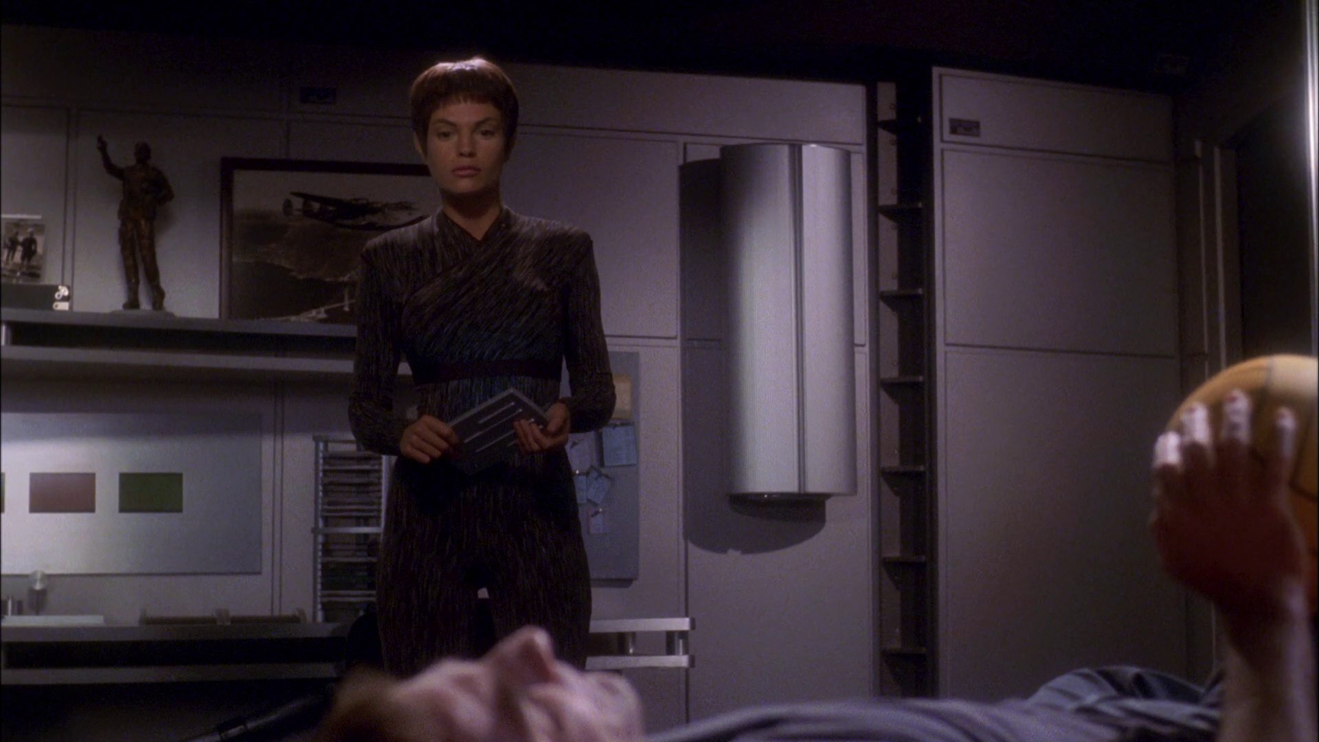 extant_StarTrek_ENT_1x26-_ShockwavePart1_1007.jpg