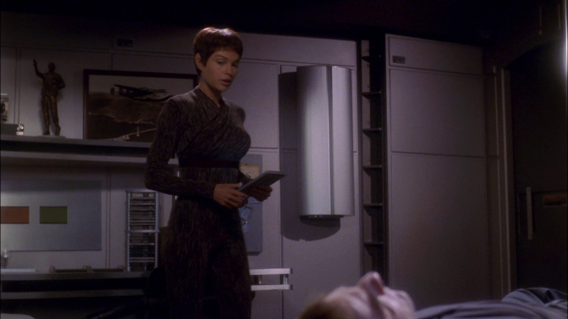 extant_StarTrek_ENT_1x26-_ShockwavePart1_1012.jpg