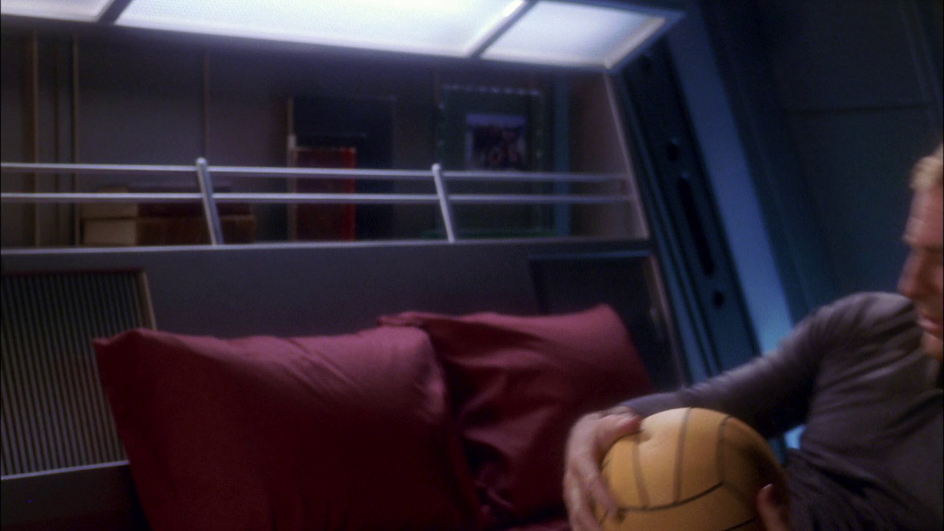 extant_StarTrek_ENT_1x26-_ShockwavePart1_1017.jpg